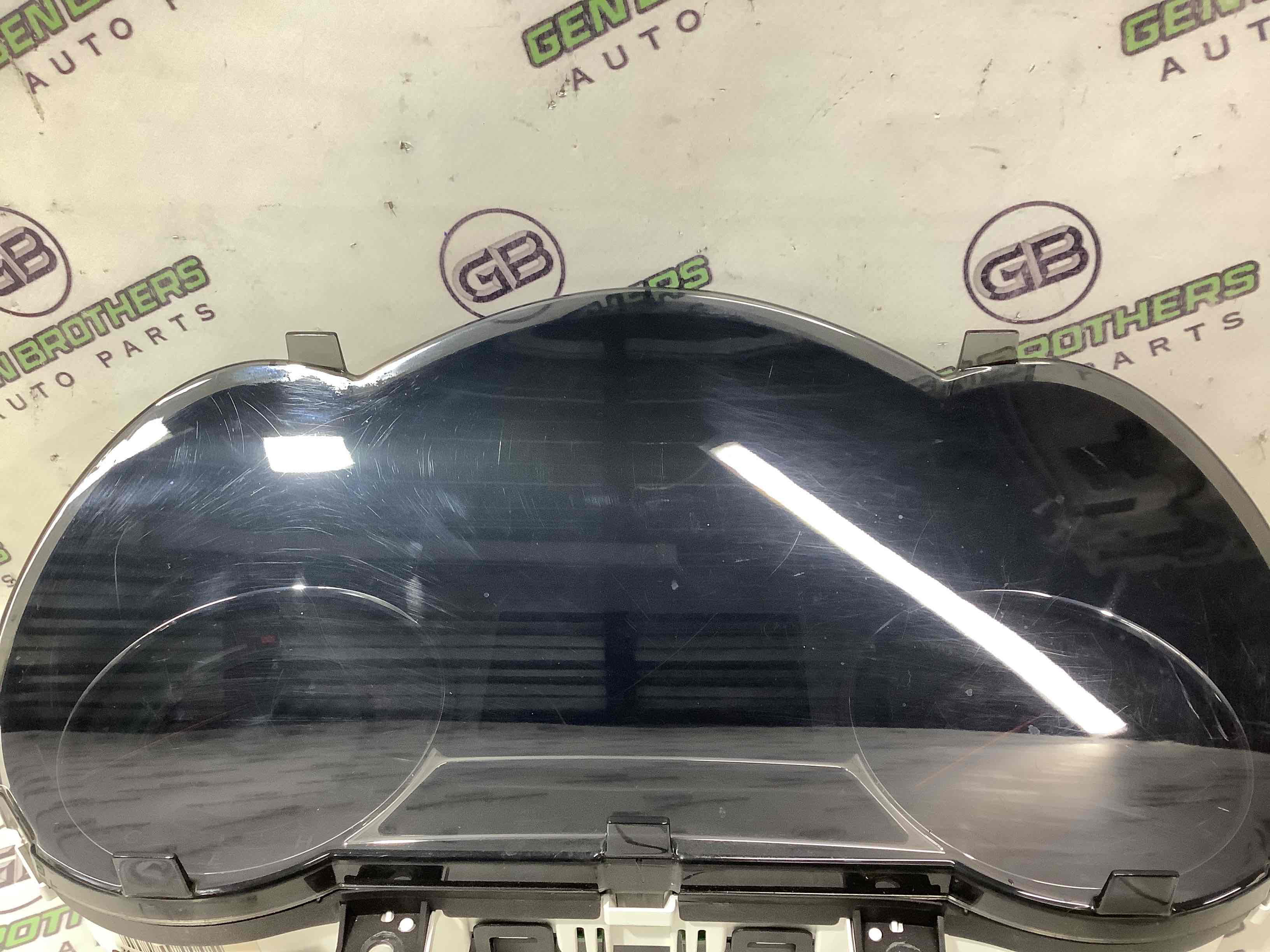 Щиток приладів панель приладів