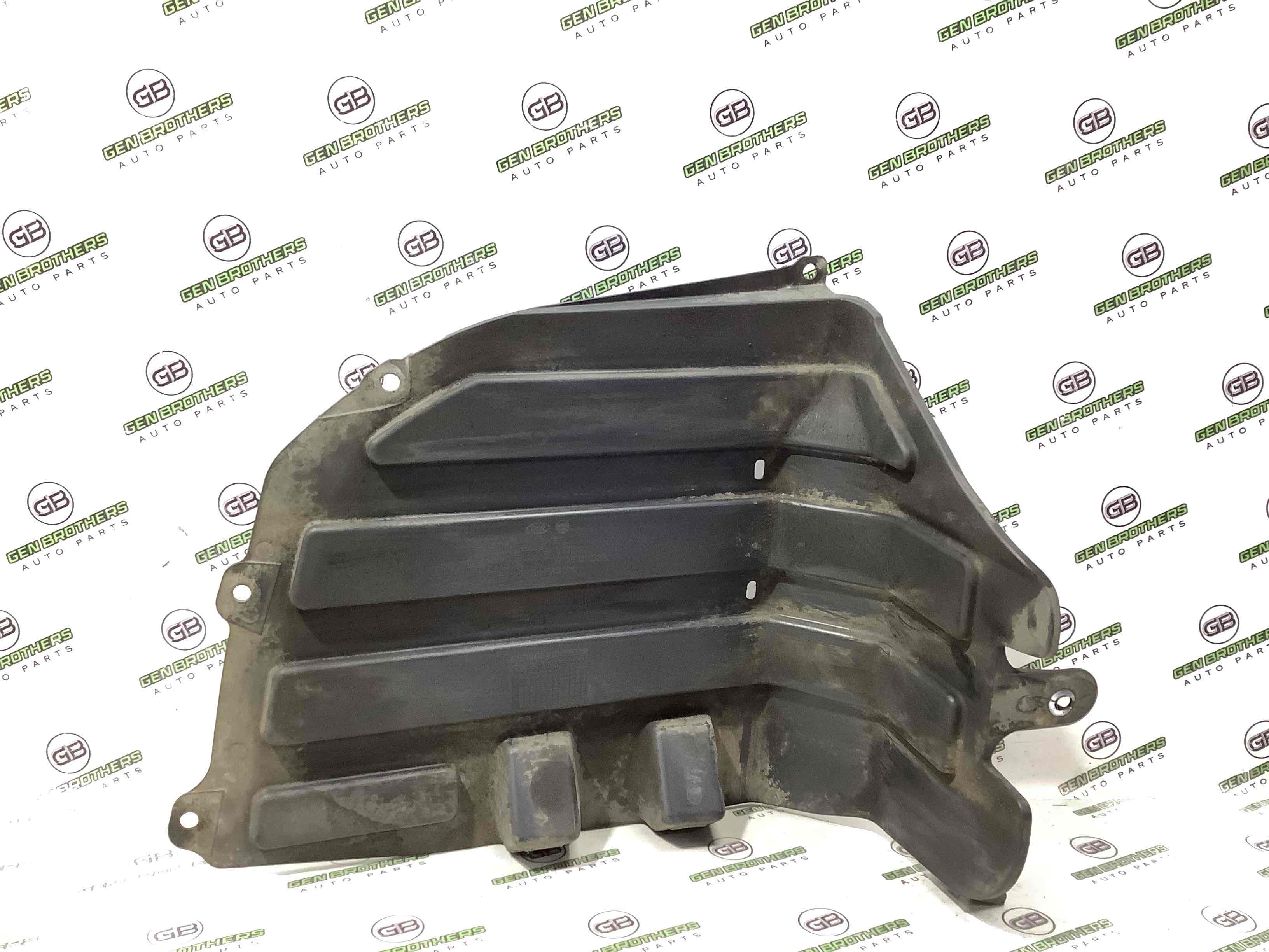 Захист заднього бампера