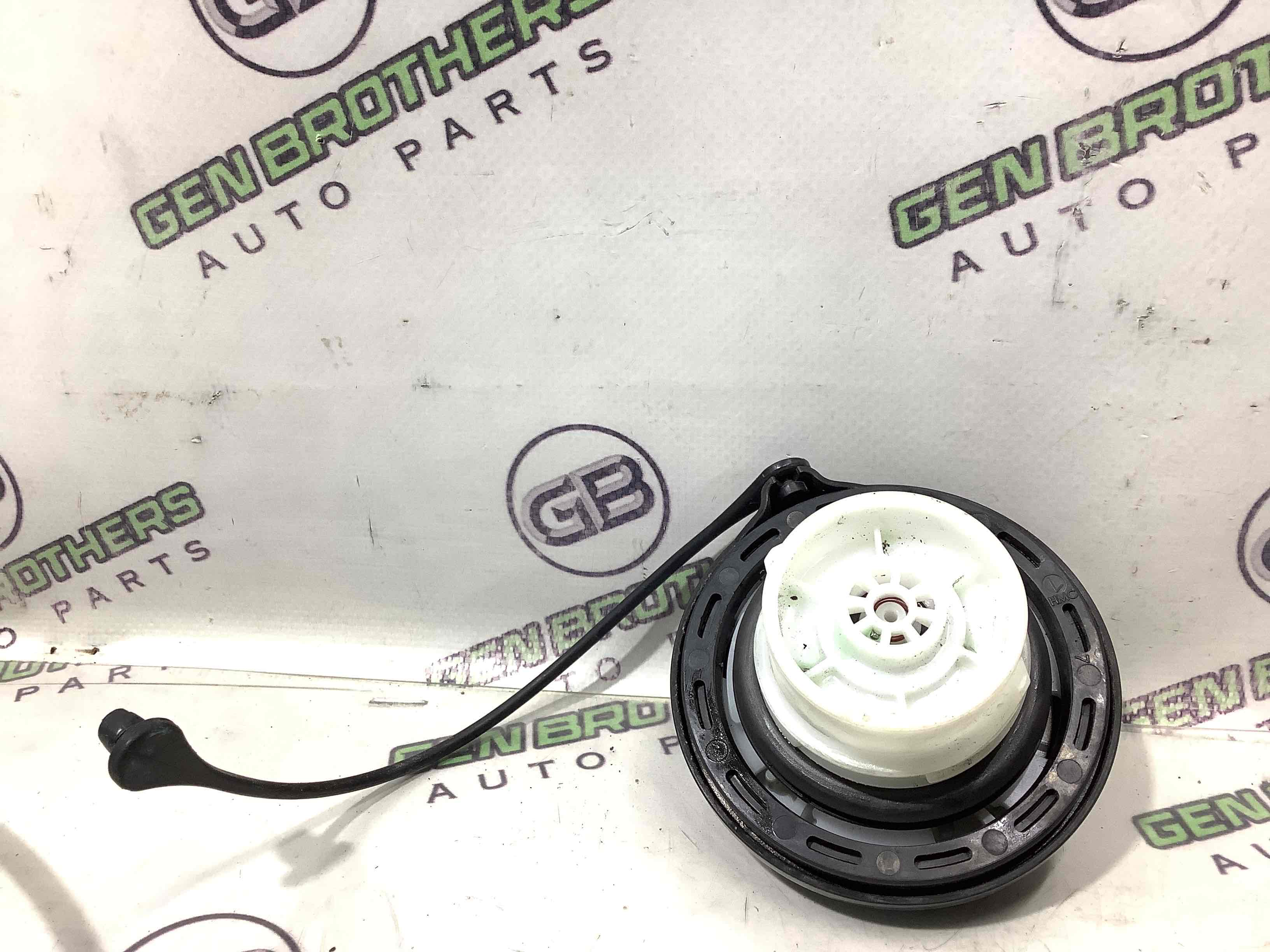 Корок бака, кришка заливної горловини, дотяжка