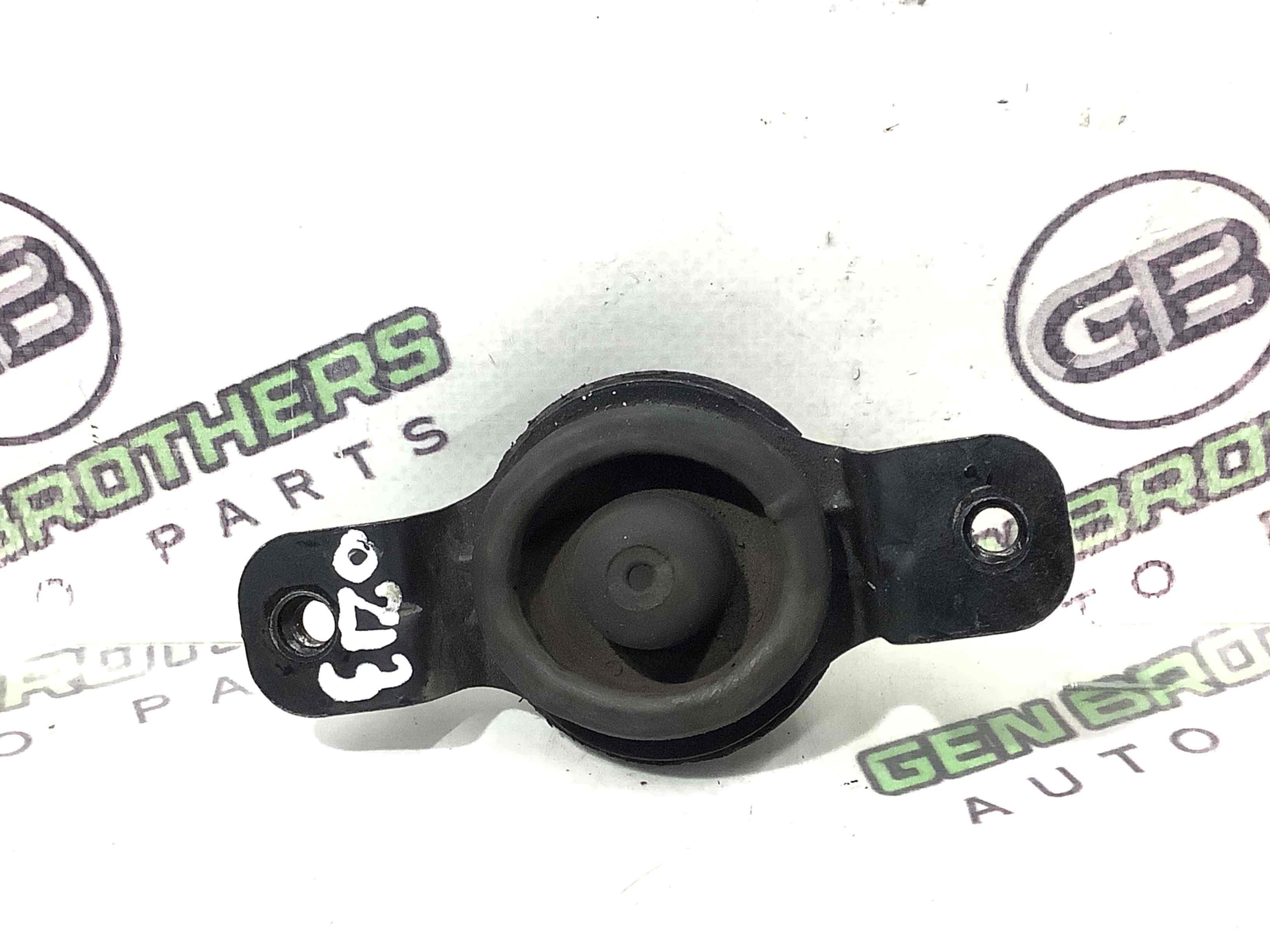 Опора радиатора, крепеж, кронштейн, уплотнитель радиатора