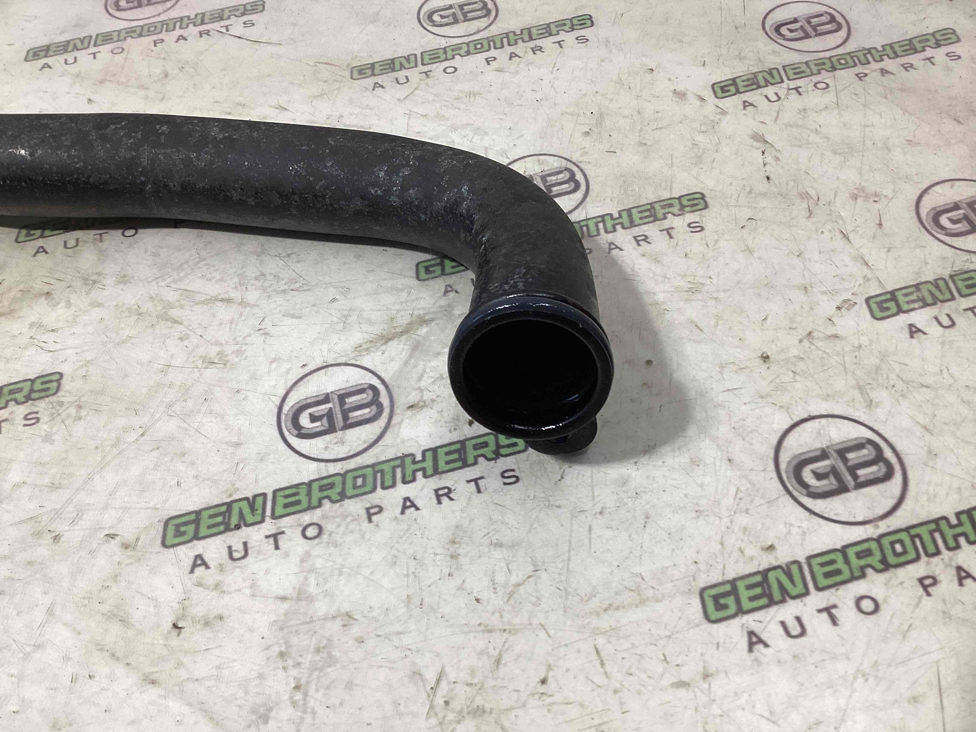 Патрубок трубопровід, шланг