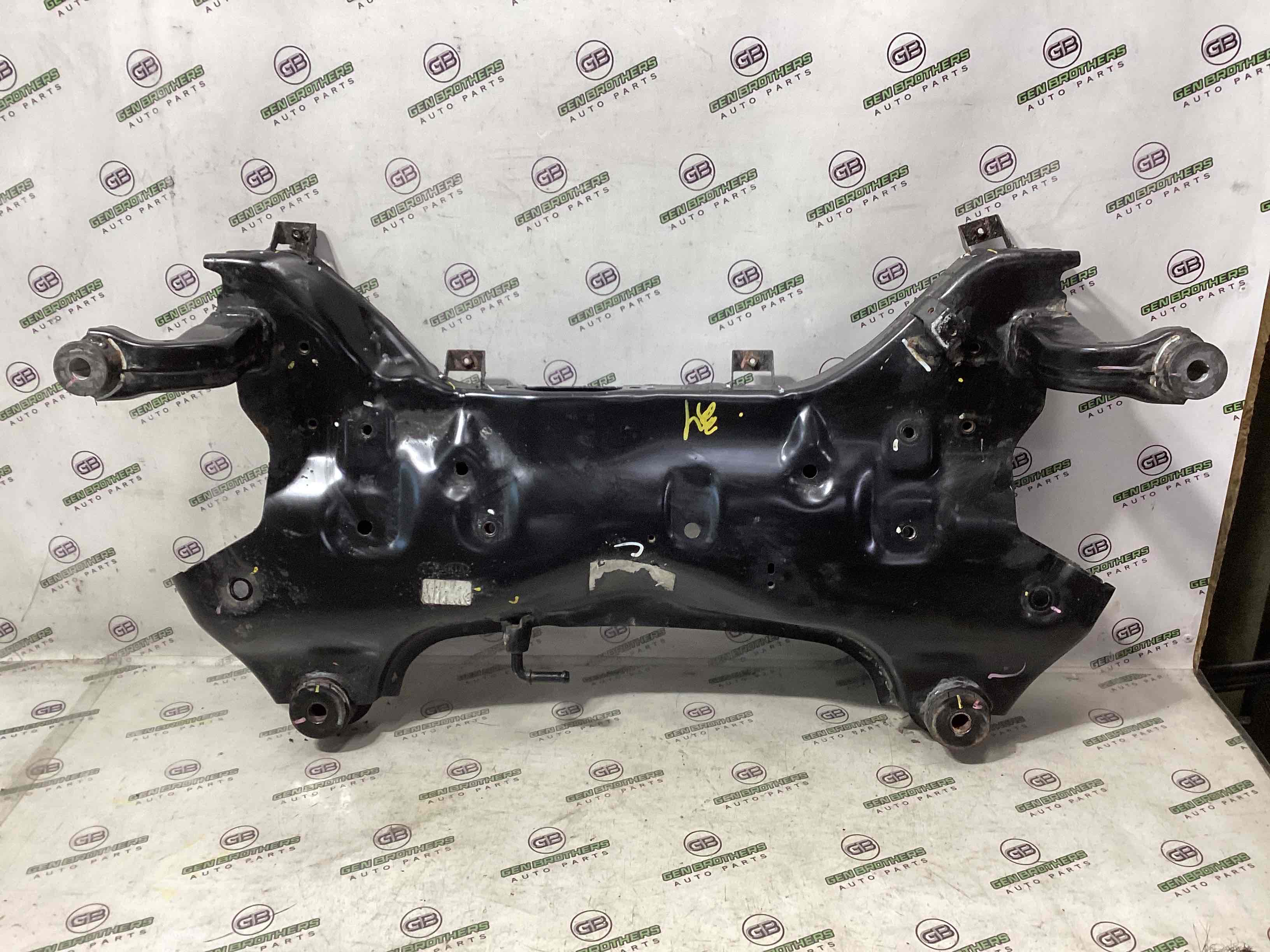 Балка підвіски передня підрамник