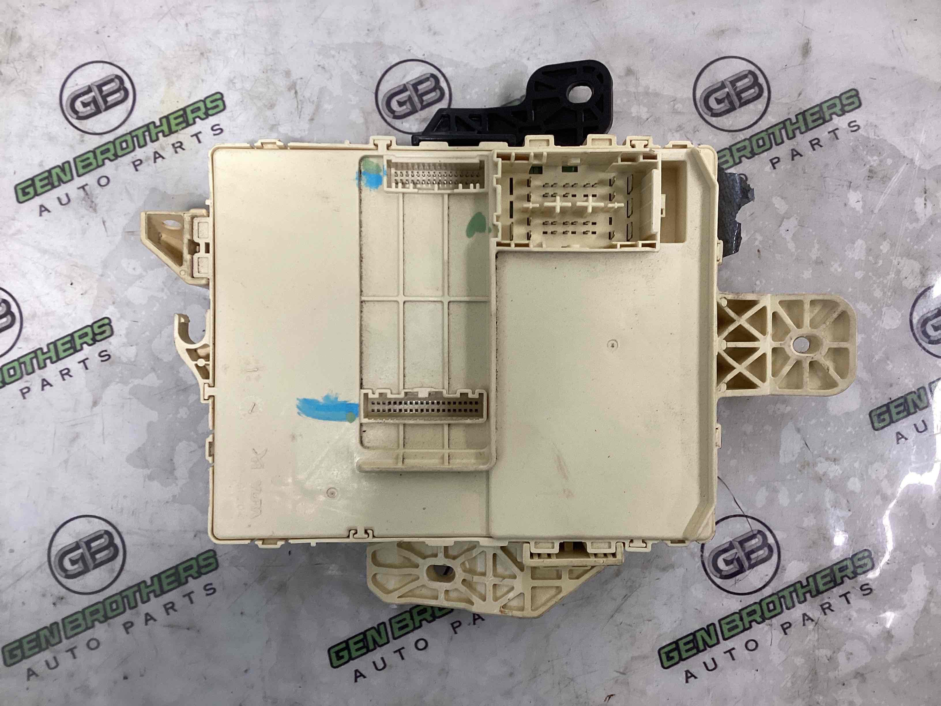 Блок запобіжників (блок реле)