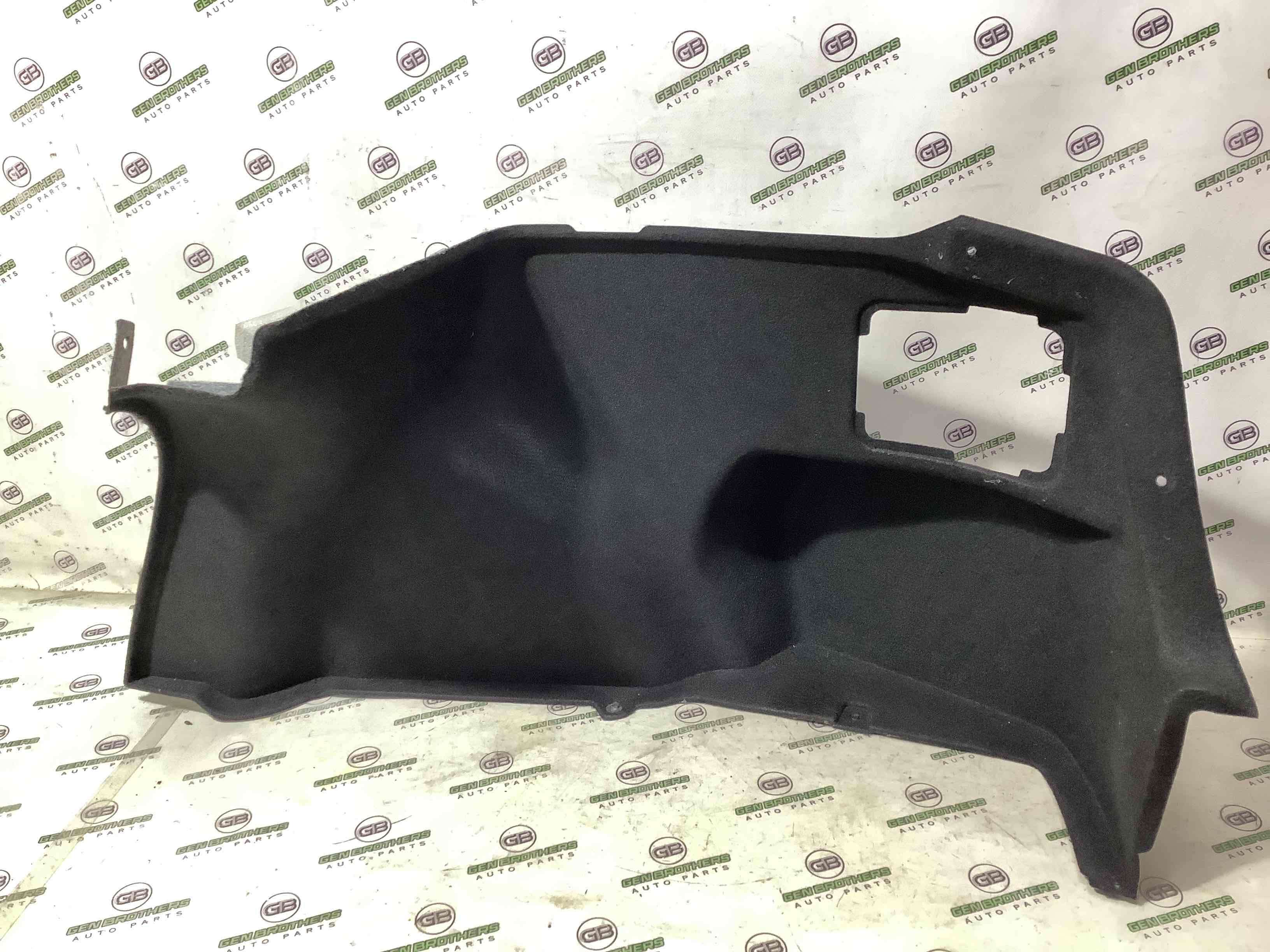 Елементи оздоблення багажника