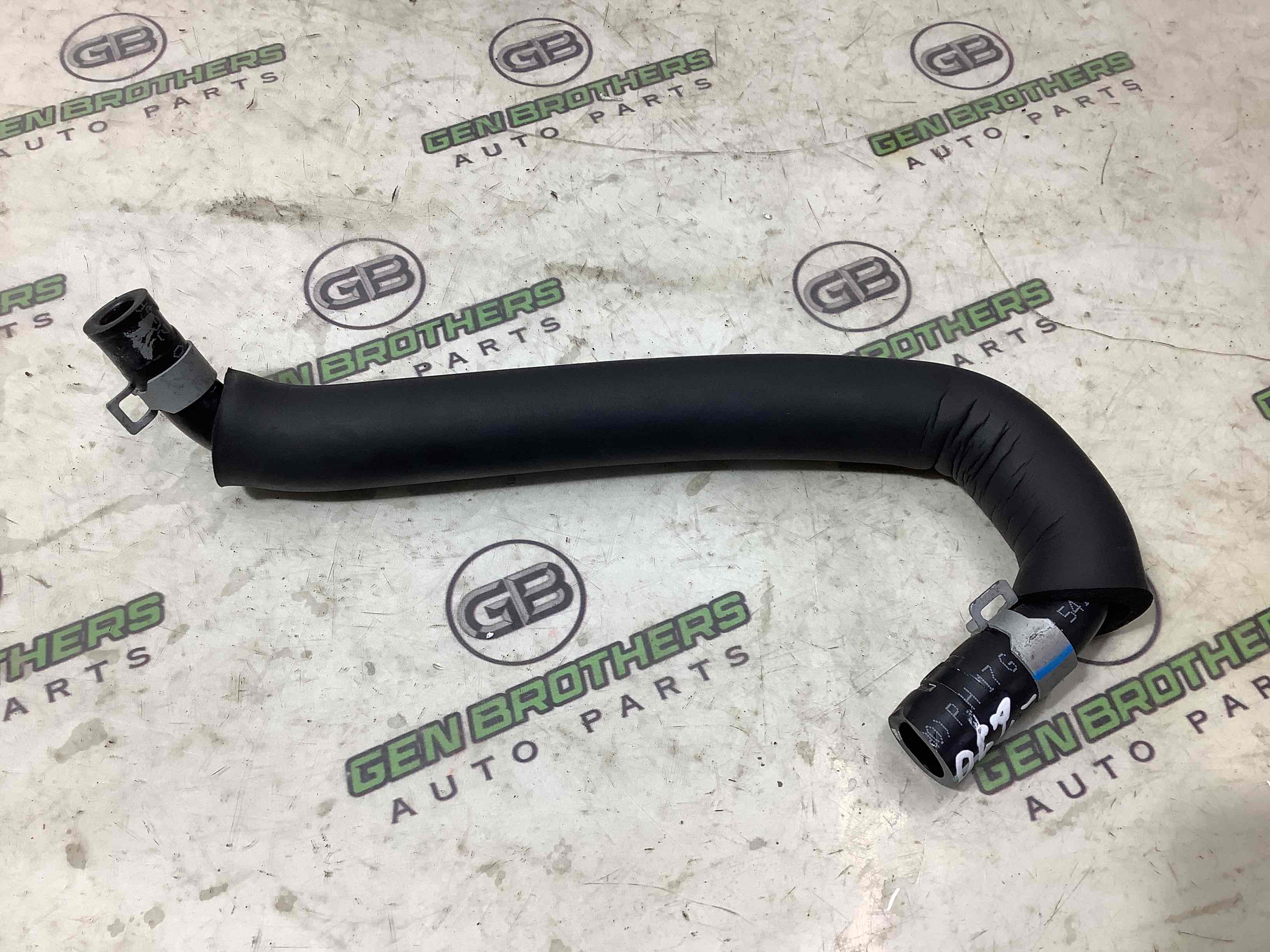 Патрубок трубопровід, шланг