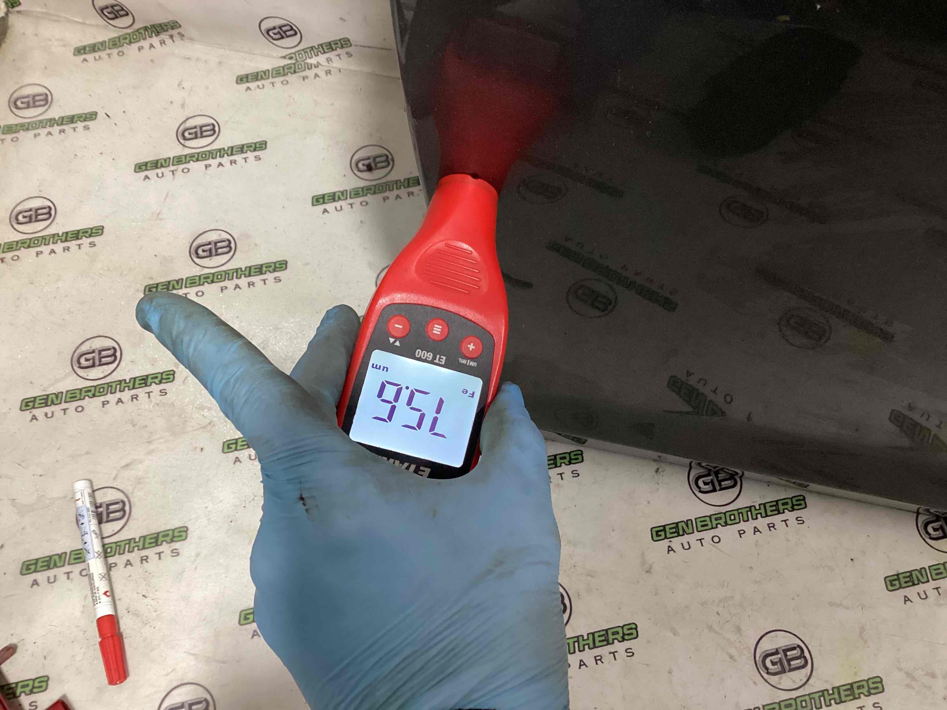 Двері передні ліві