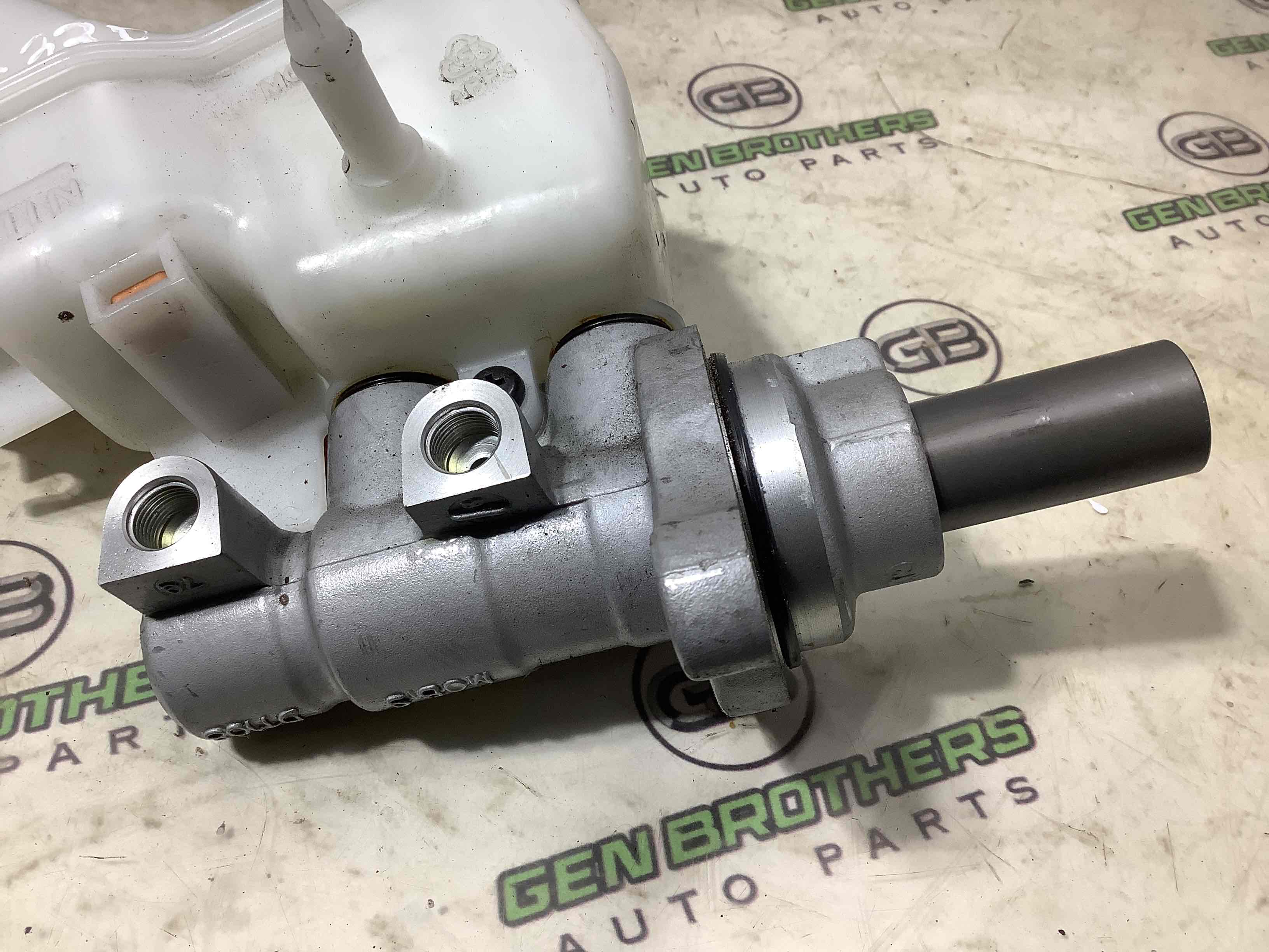 Циліндр гальмівний головний