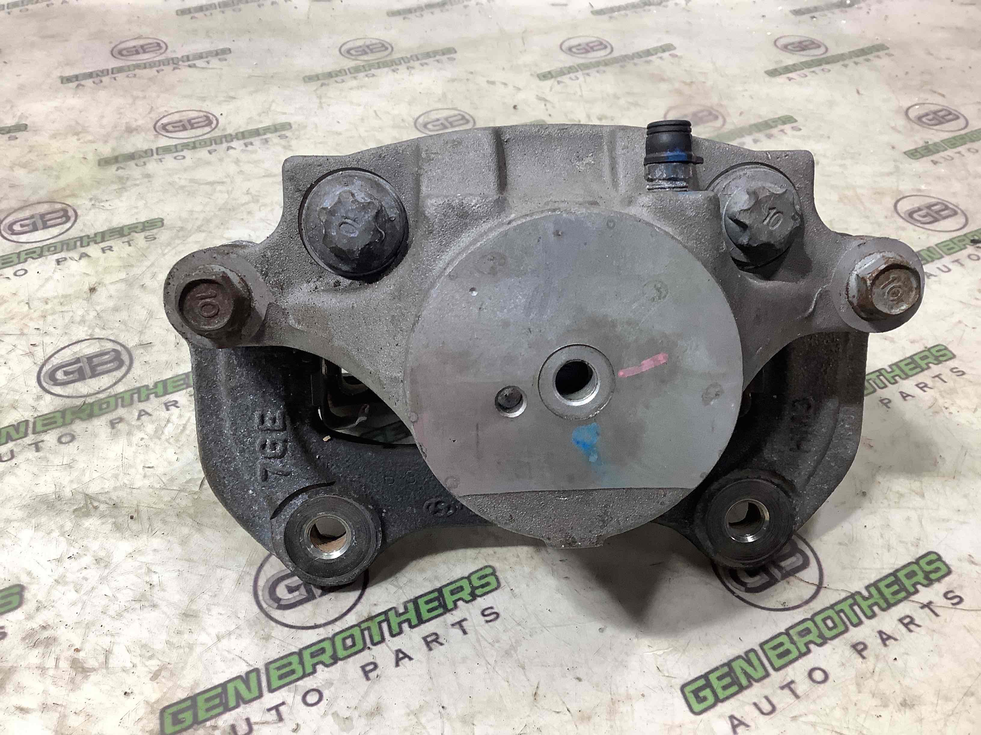 Супорт передній правий