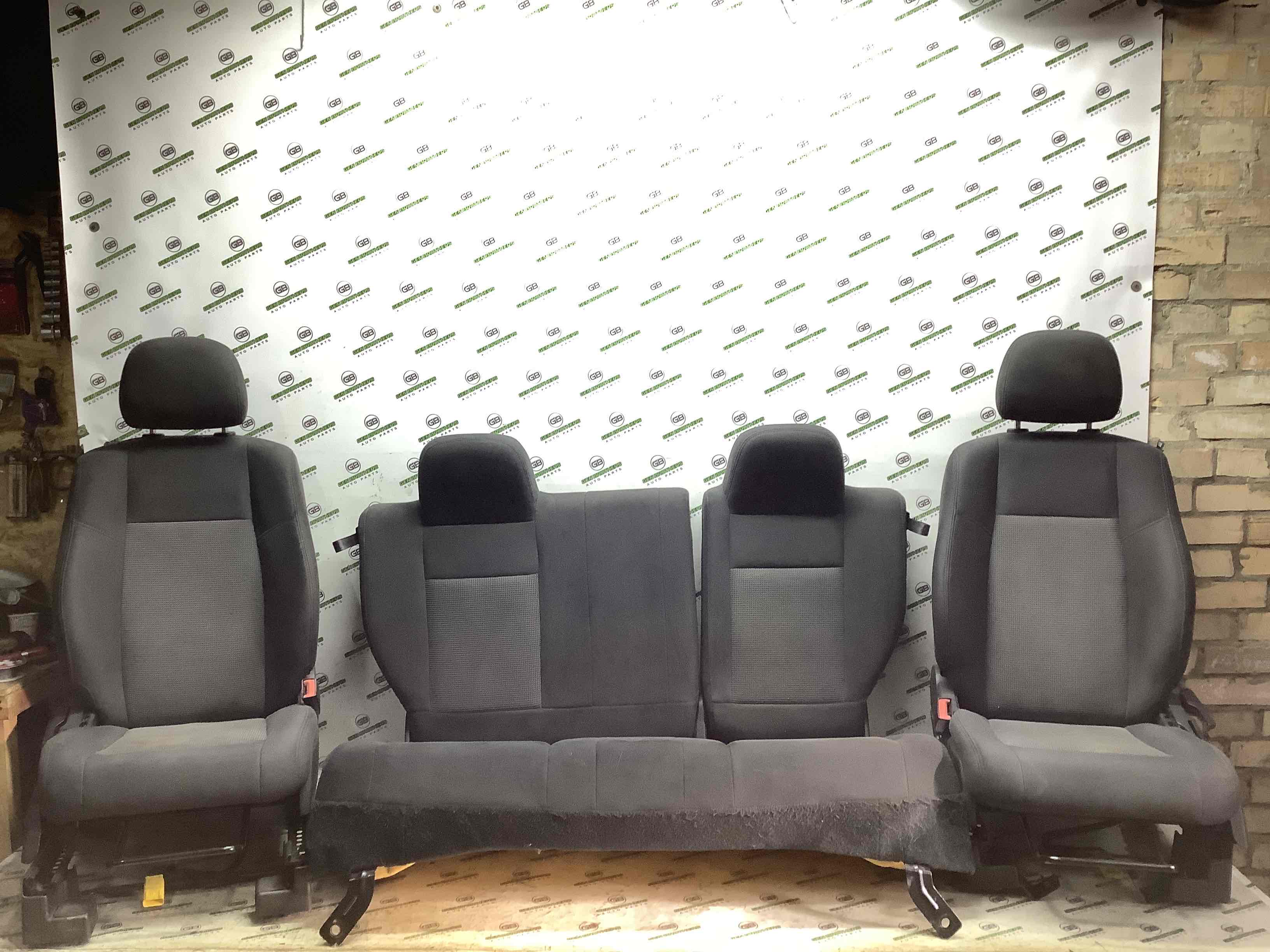 Салон комплект сидінь