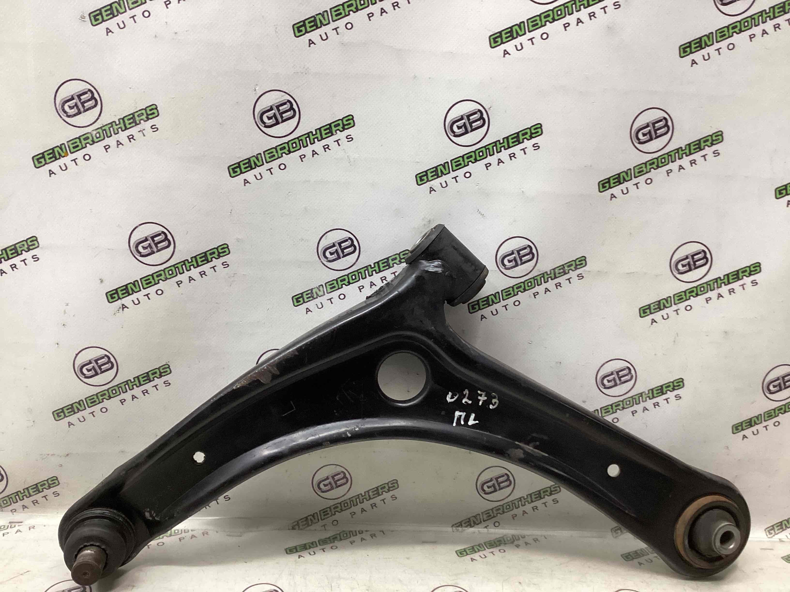 Важіль передній лівий