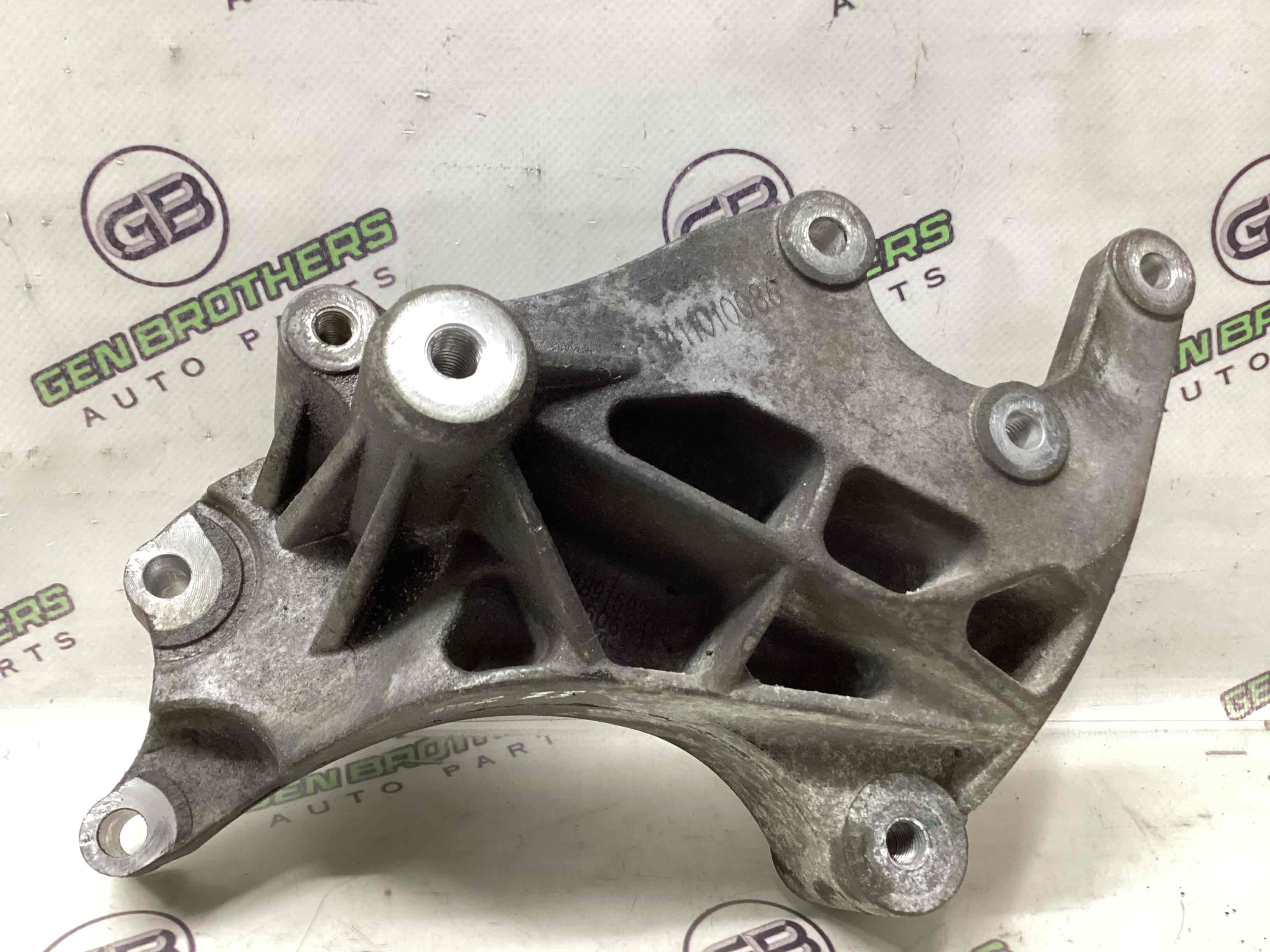 Кронштейн гідропідсилювача