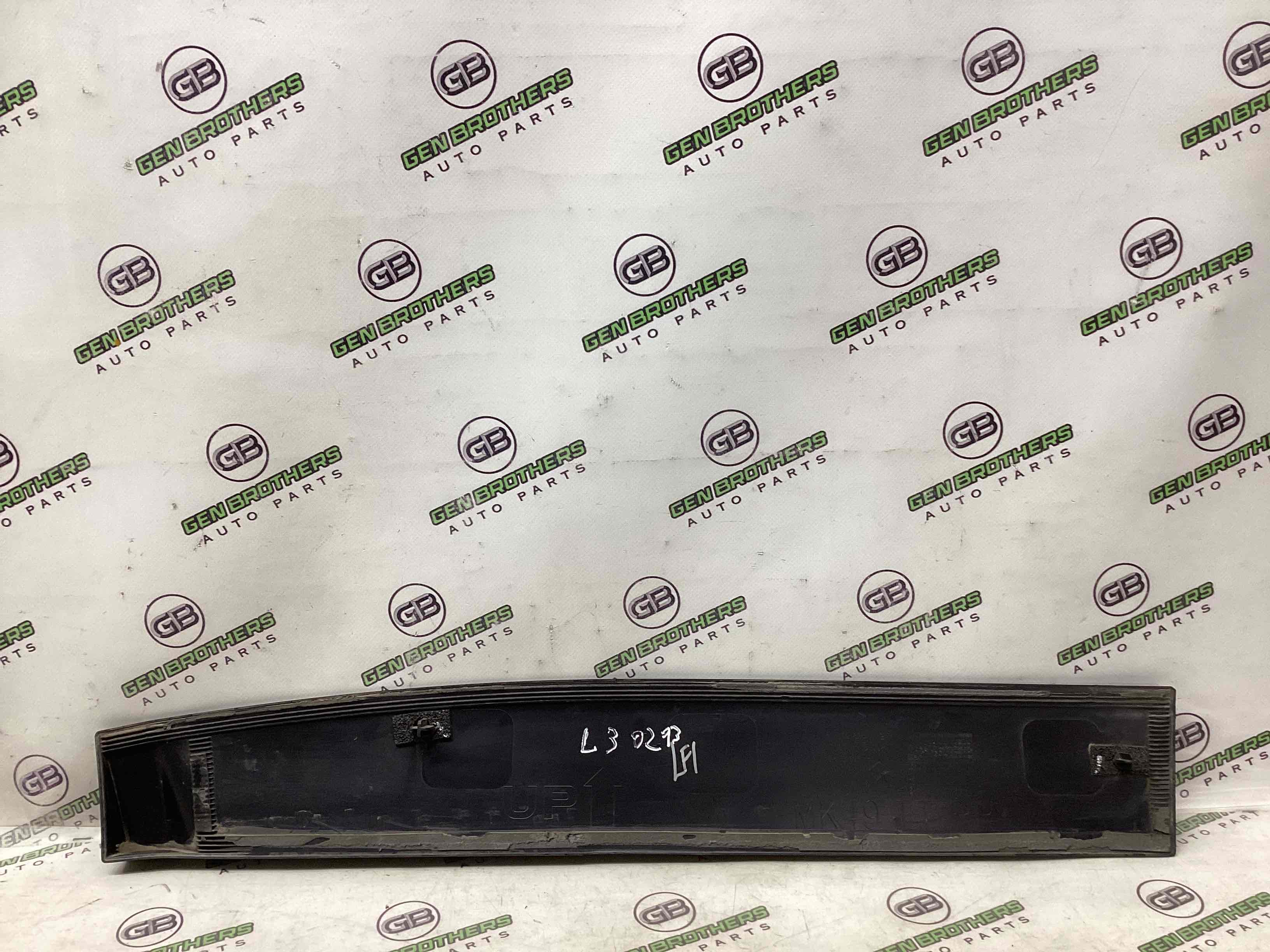 Молдинг двері задньої лівої