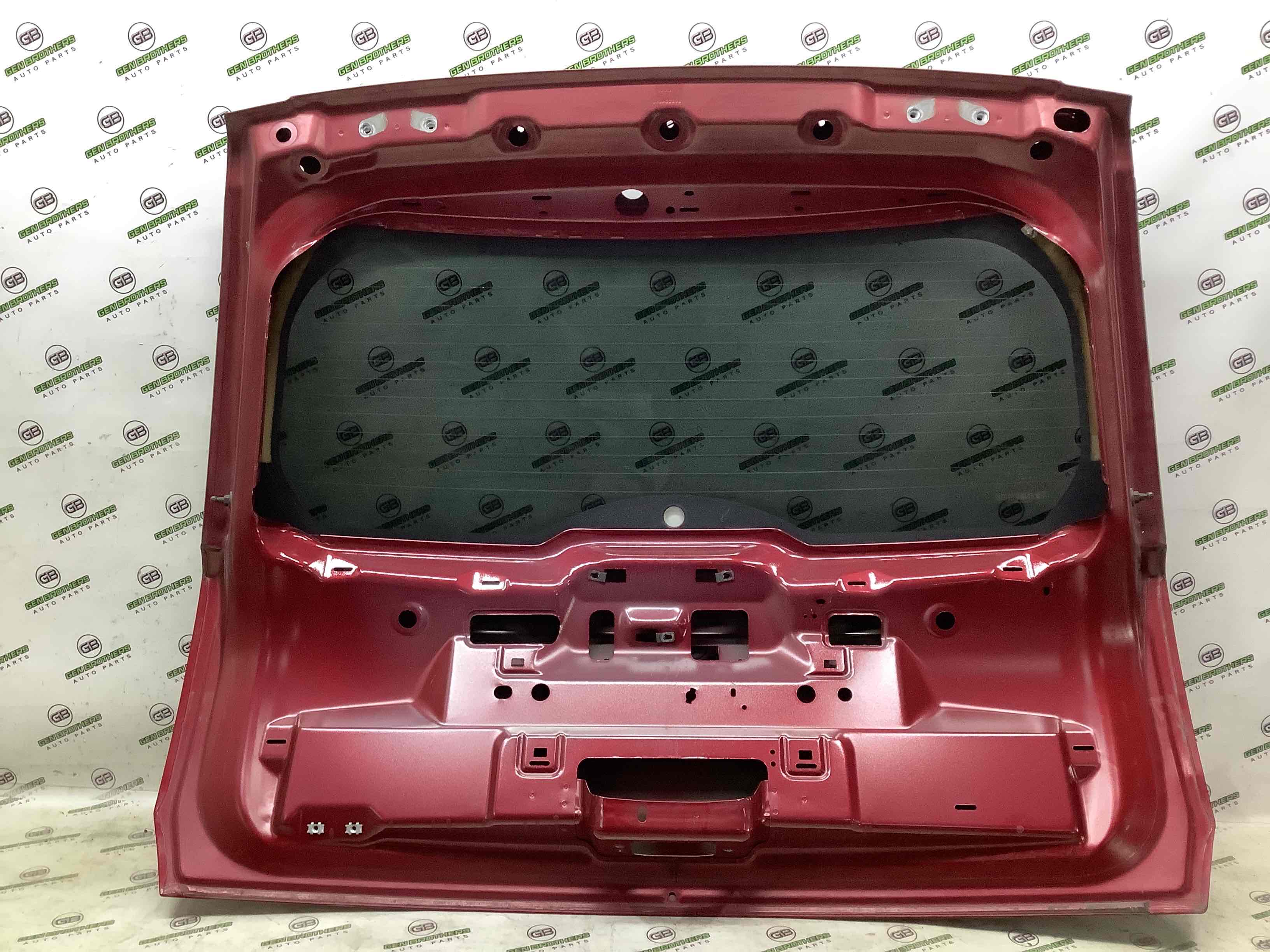 Кришка багажника, двері багажника