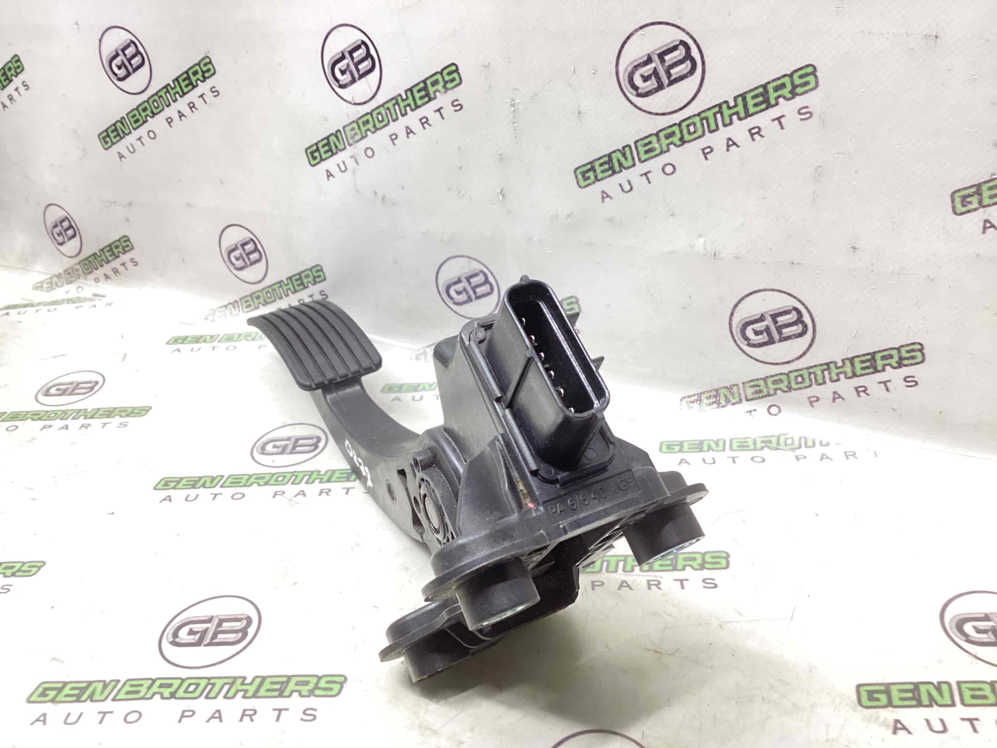 Педаль газу