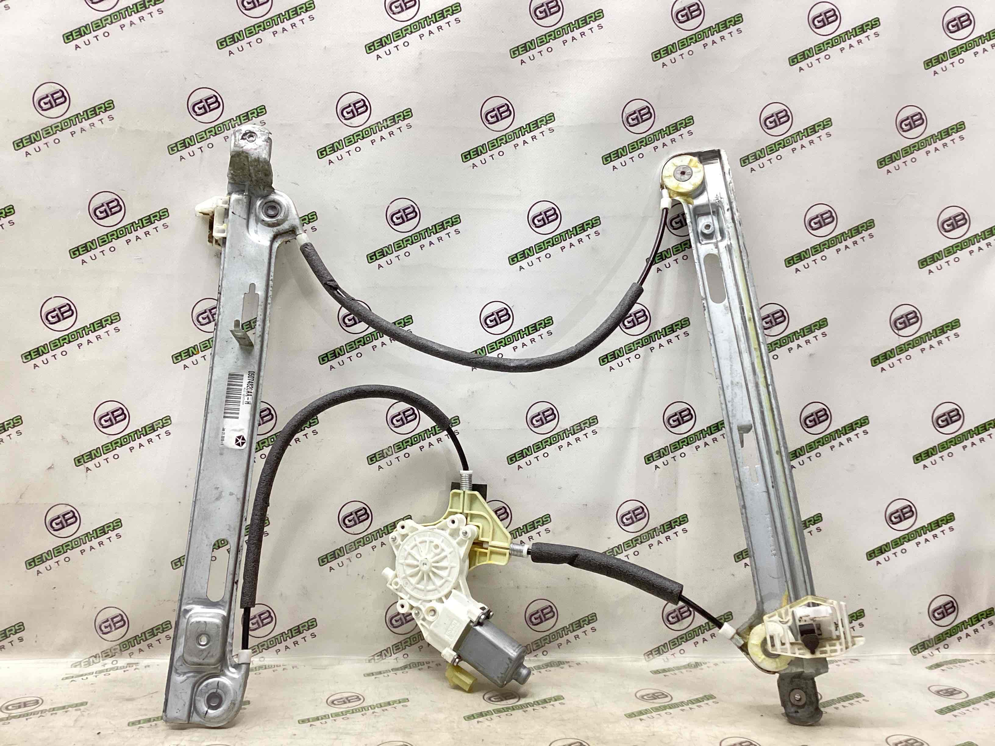 Склопідйомник передній правий