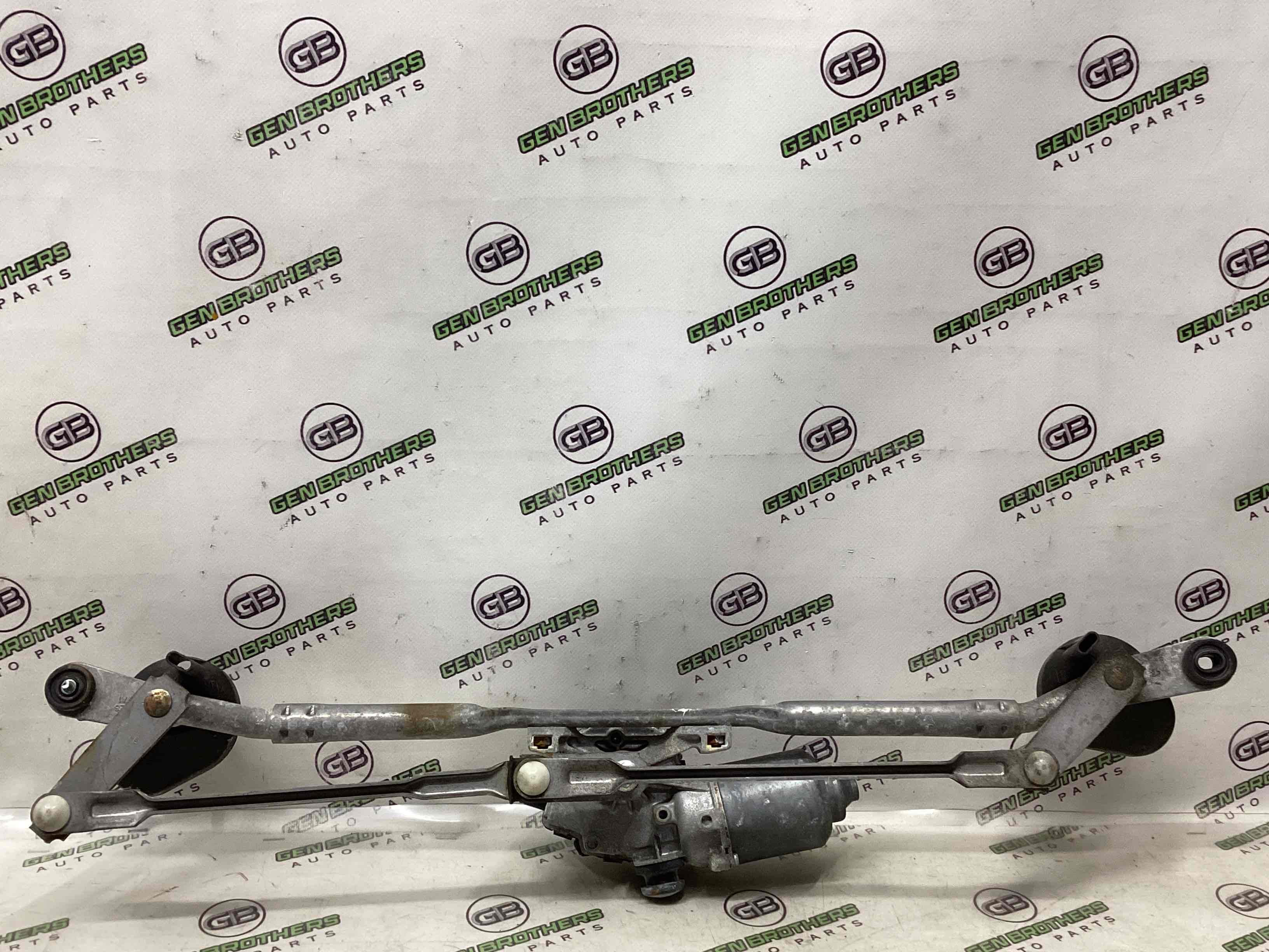 Механізм склоочисника, трапеція двірників