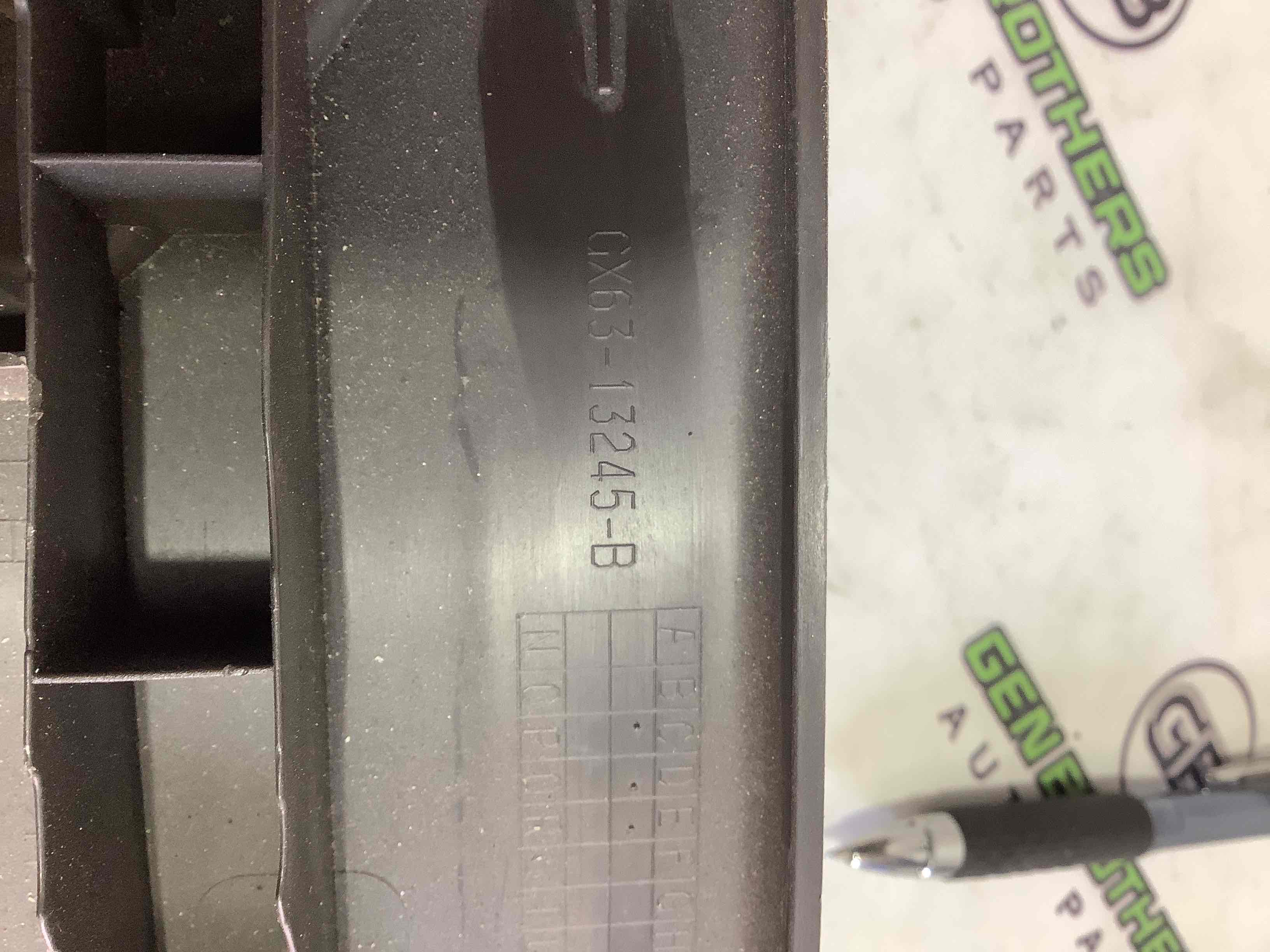 Пластикові елементи салону