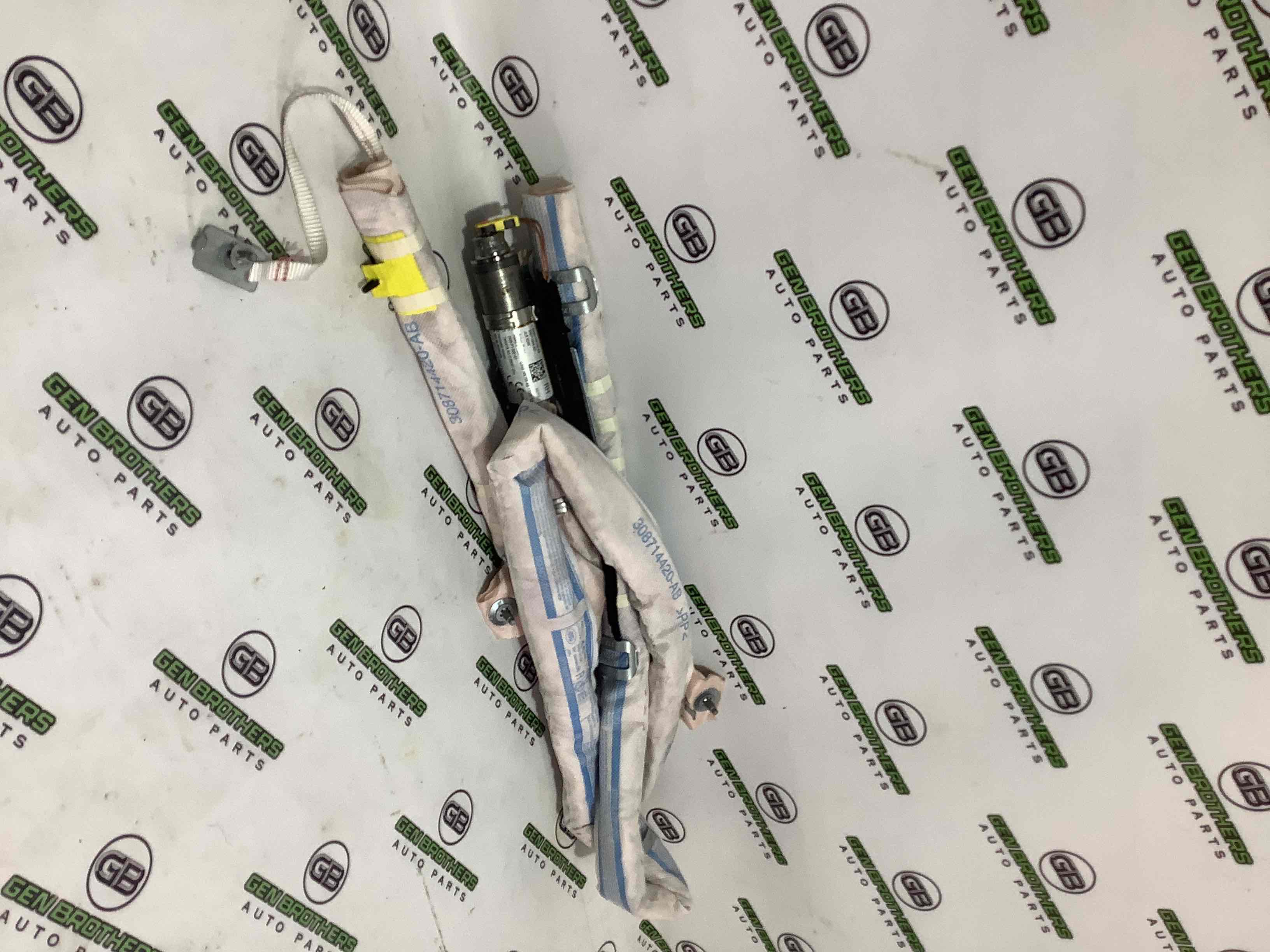 Подушка безпеки збоку шторка