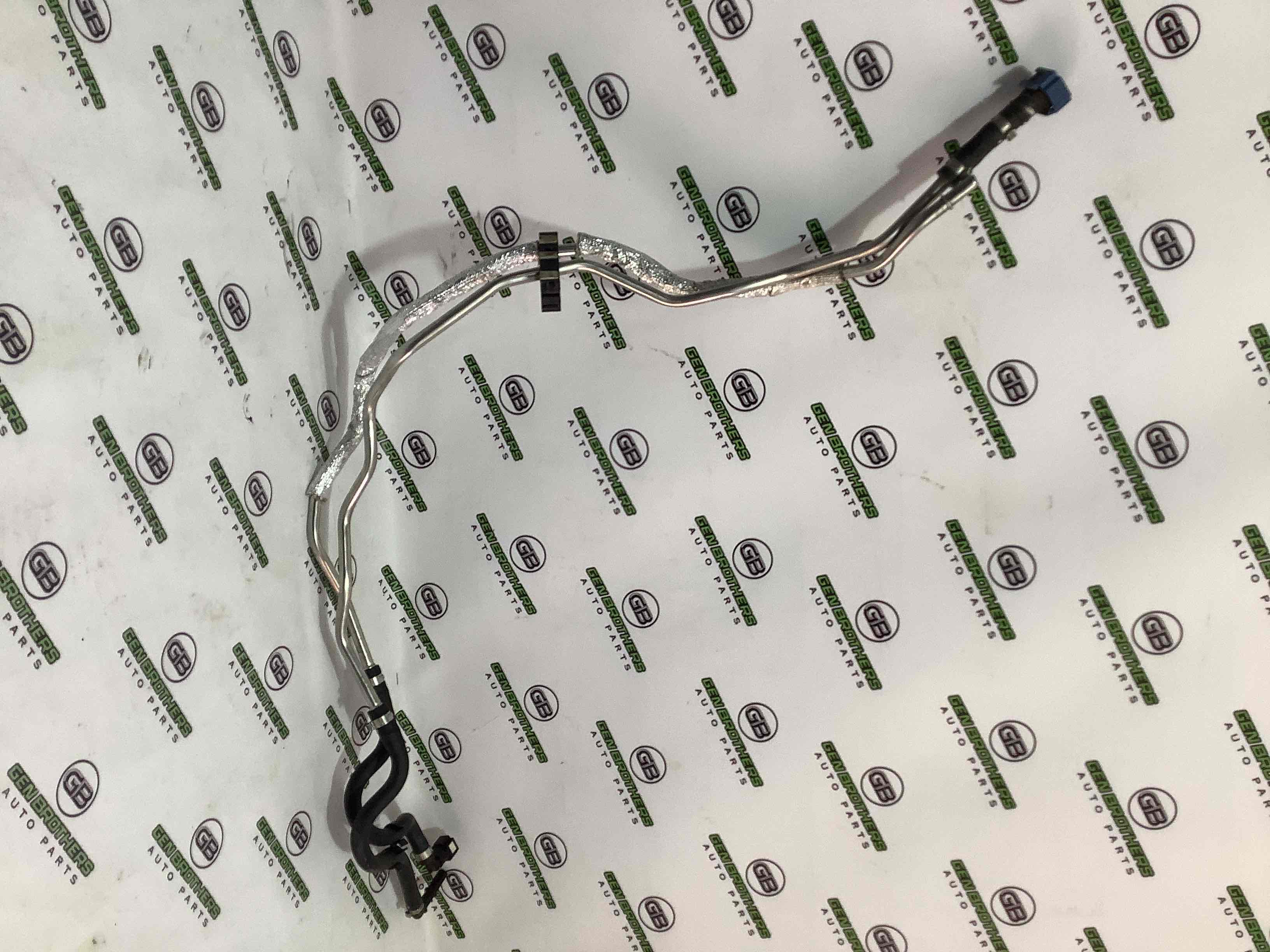 Трубка паливна