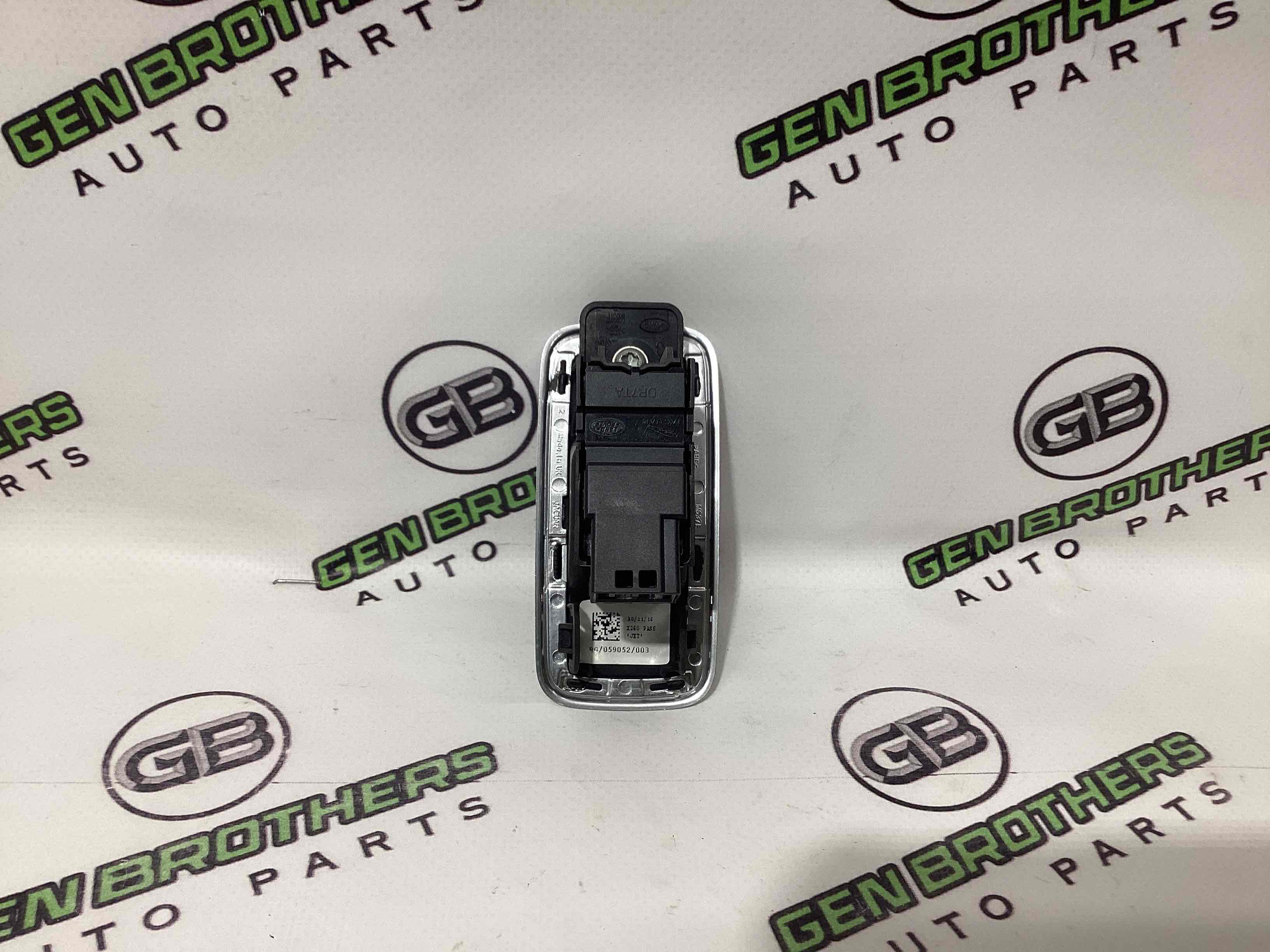 Кнопки керування склопідйомниками