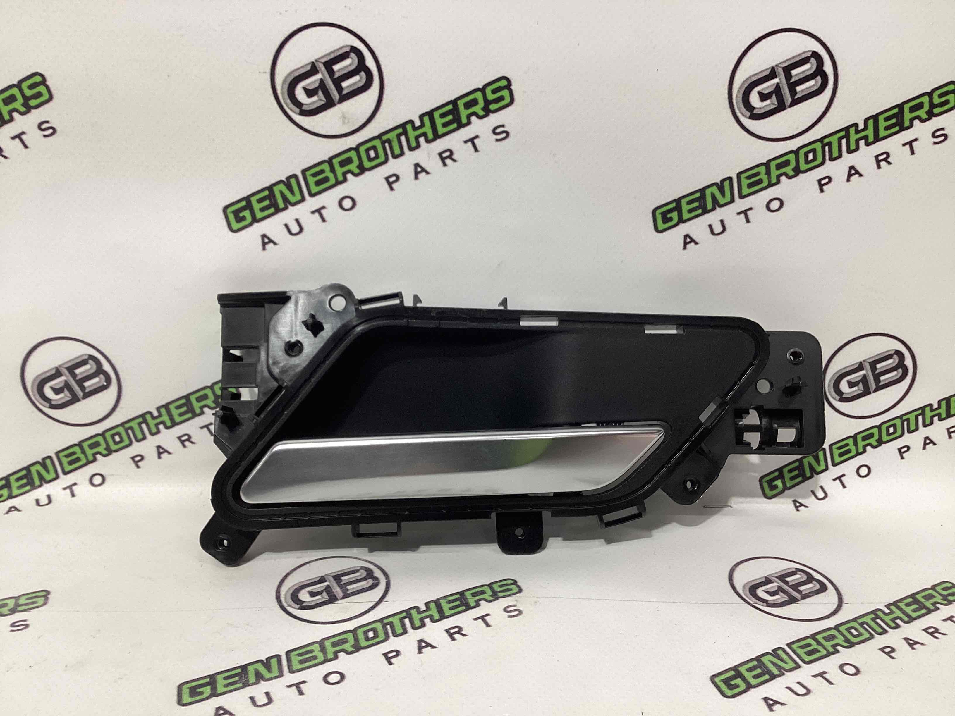 Ручка дверей салону внутрішня, поручень