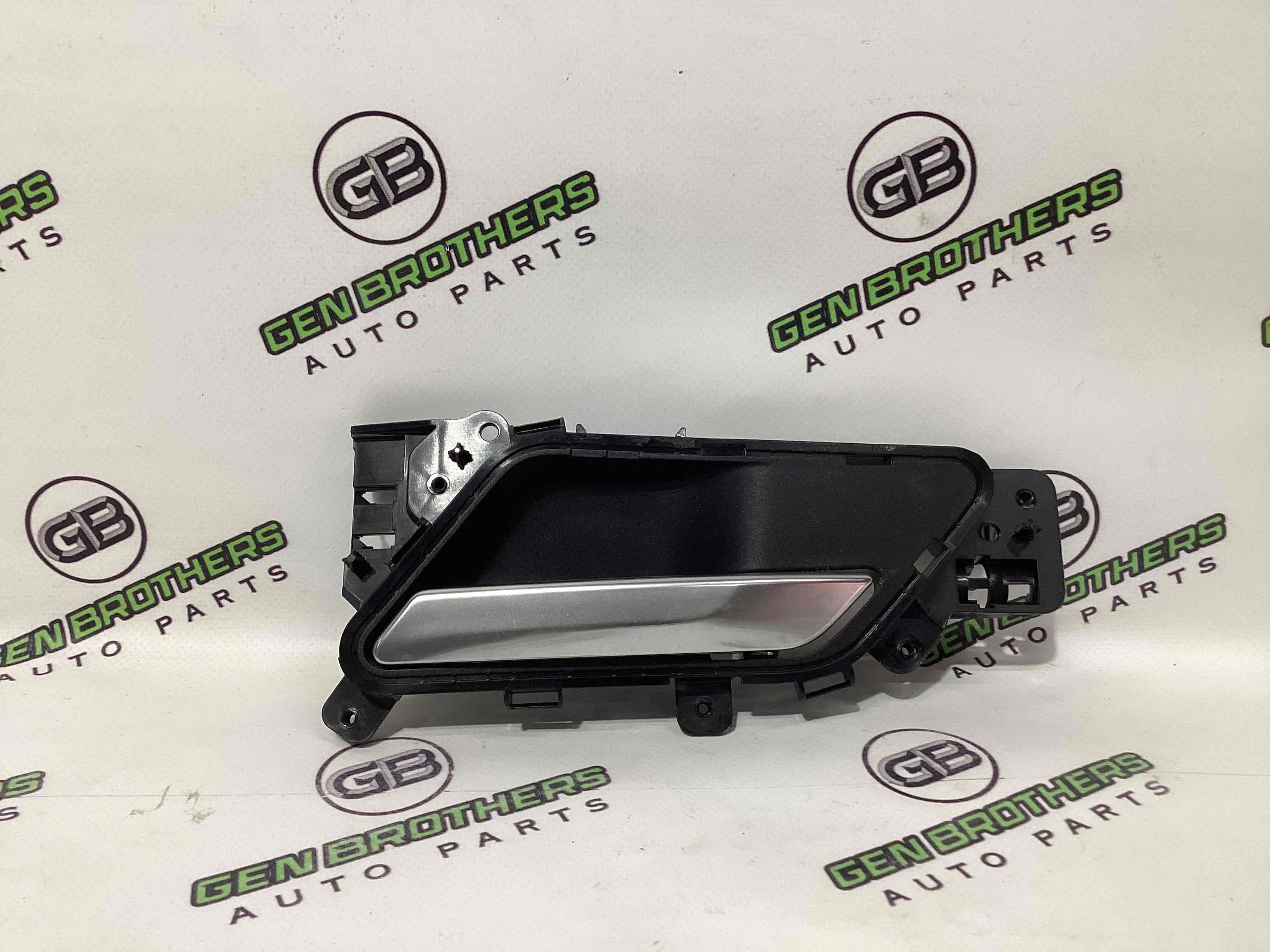 Ручка дверей салону внутрішня, поручень