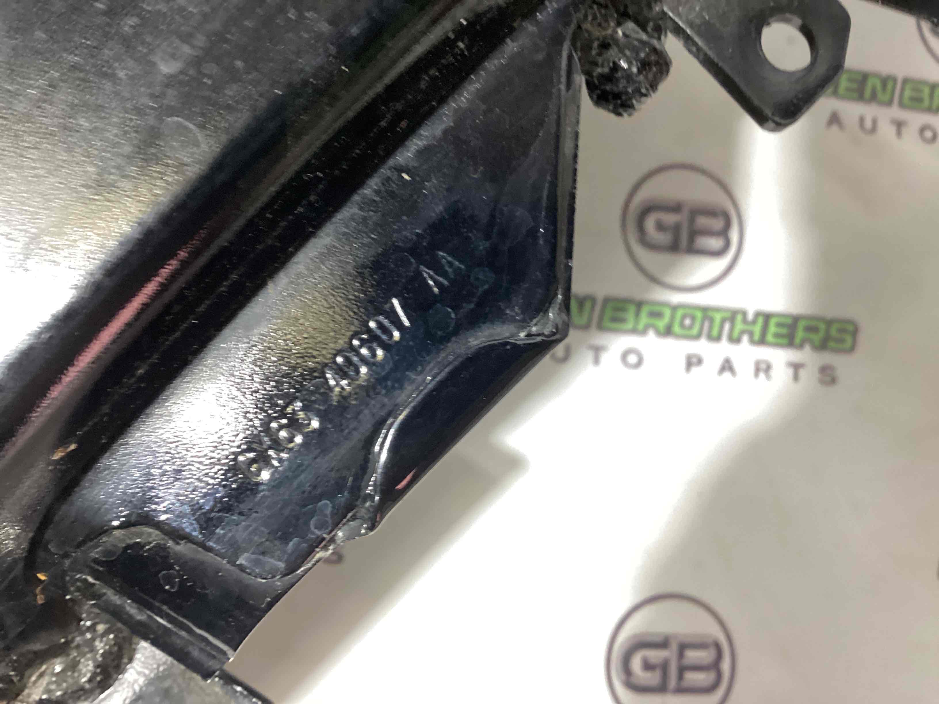 Кришка багажника, двері багажника