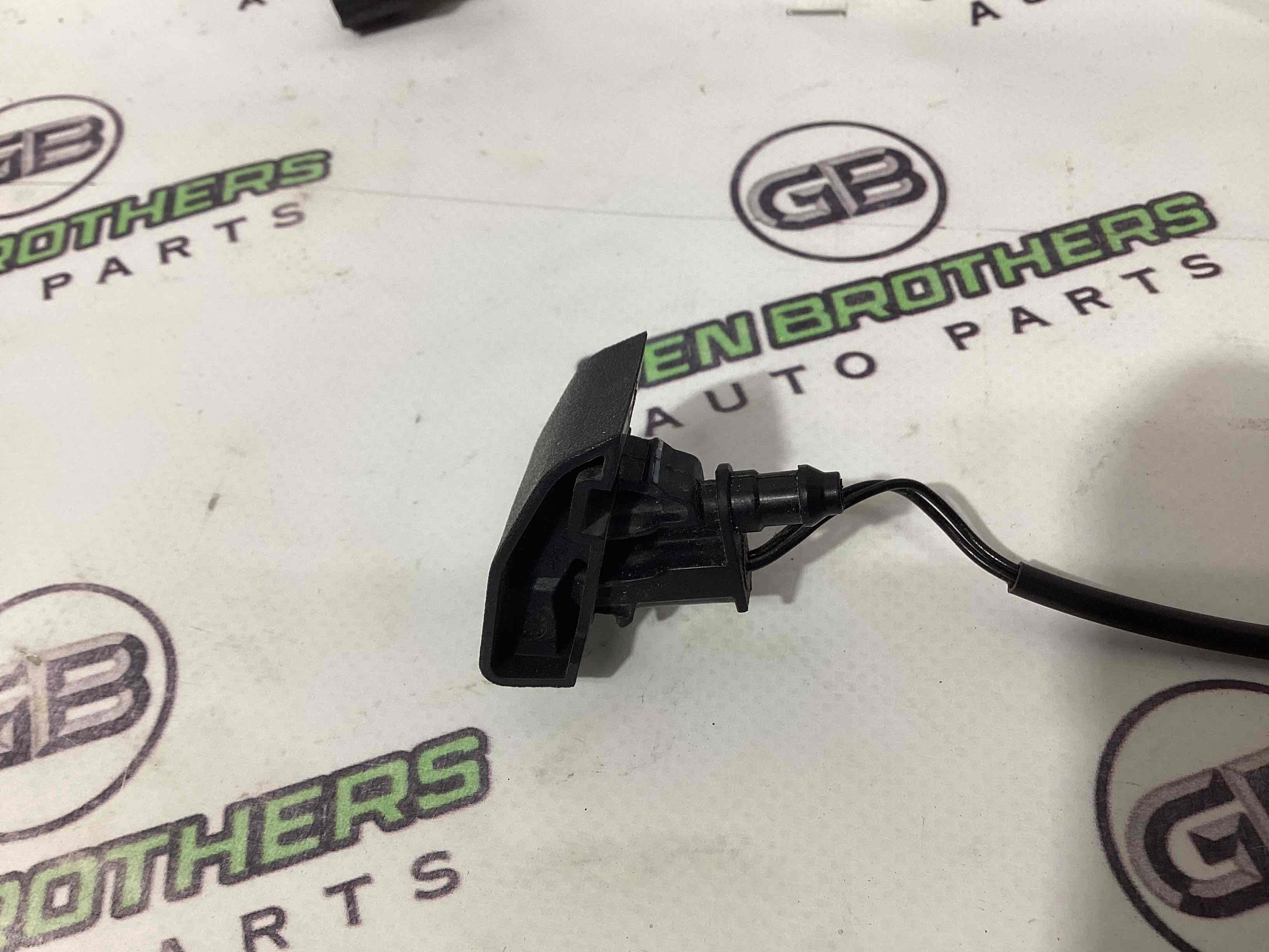 Форсунка омивача, насос омивача, шланг омивача