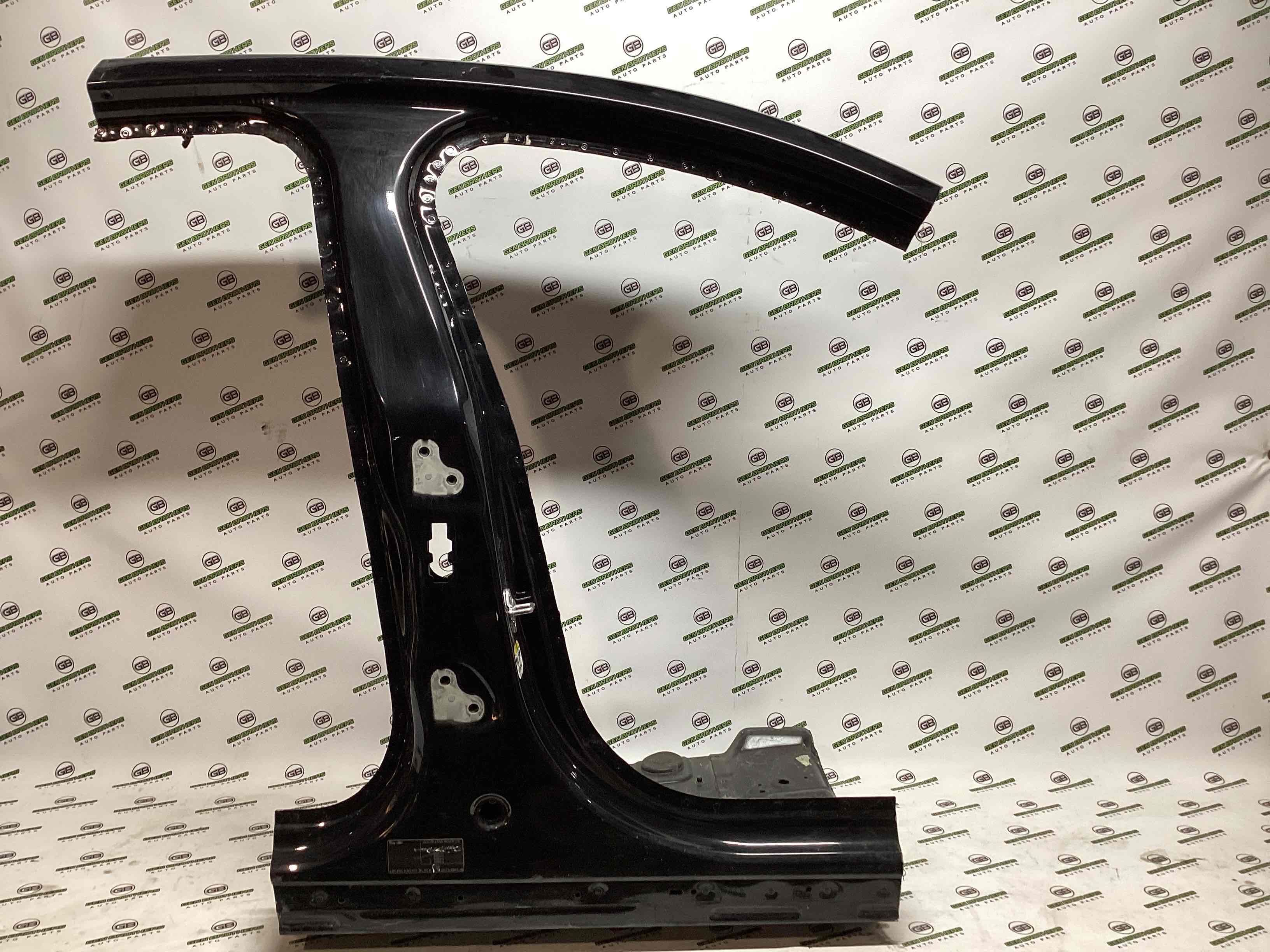 Стійки кузова та пороги