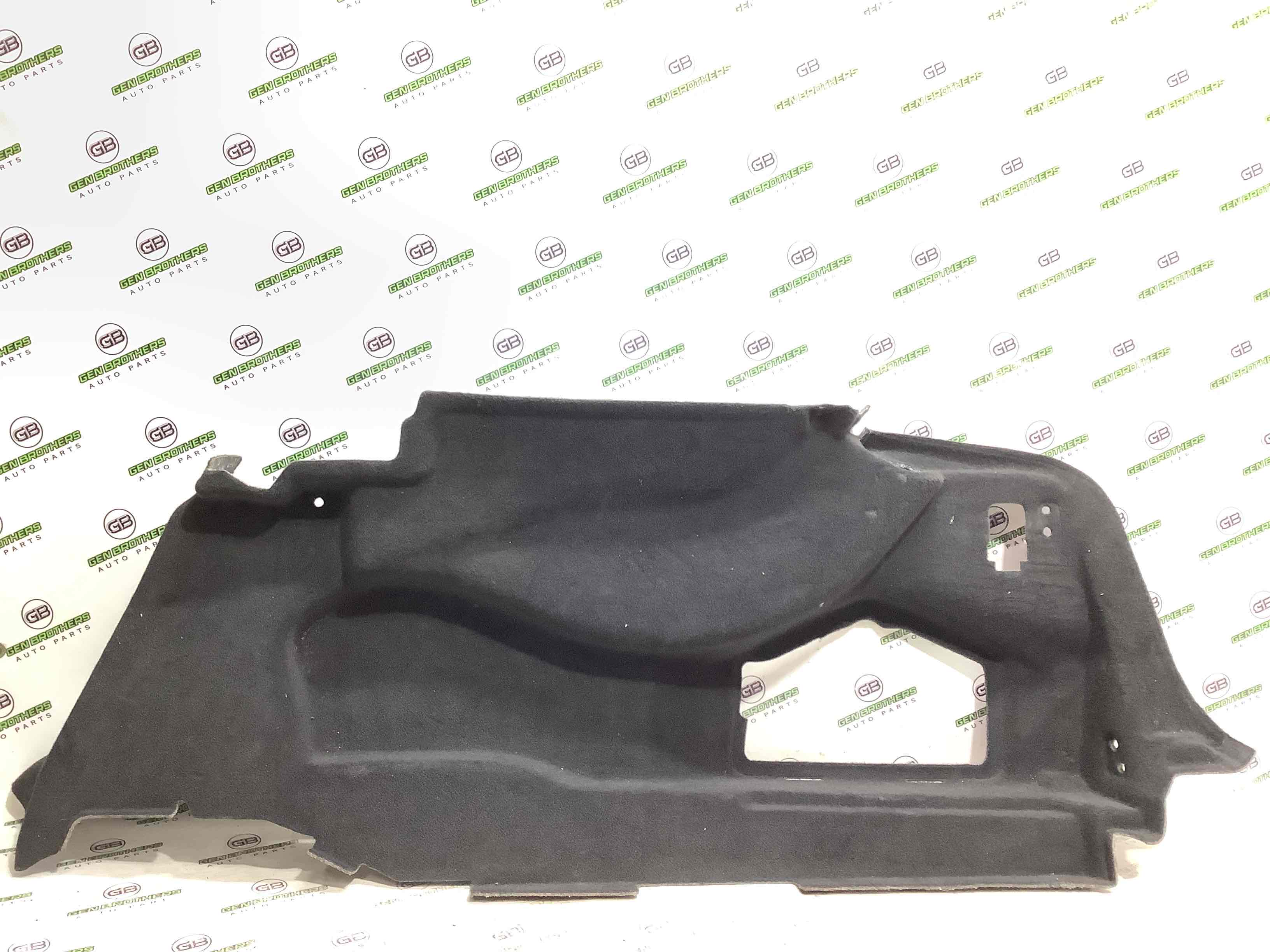 Елементи оздоблення багажника