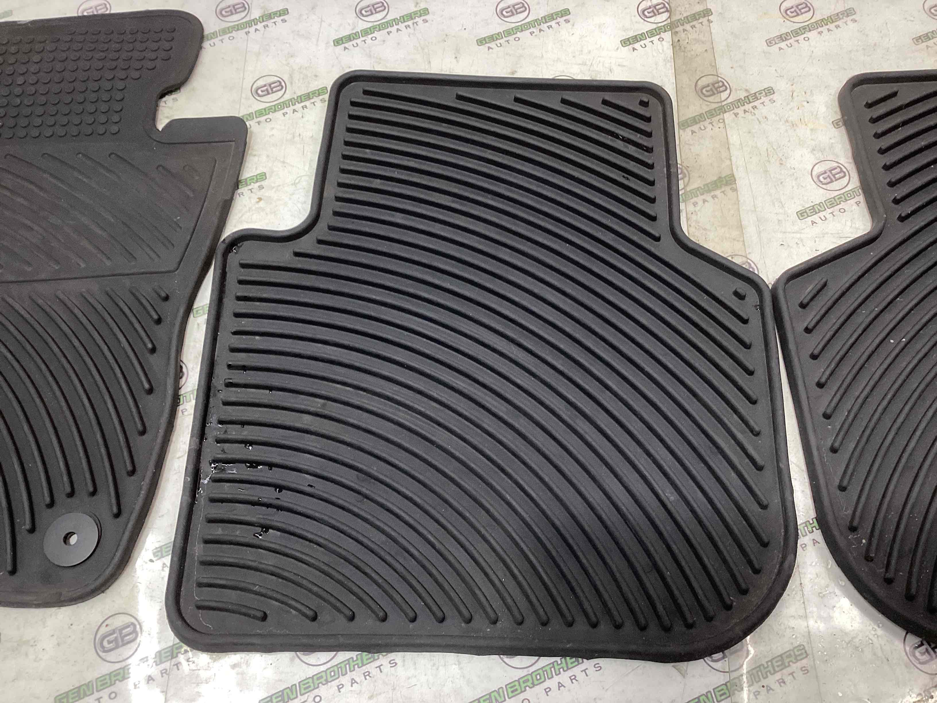 Килимки комплекти, підлога салону