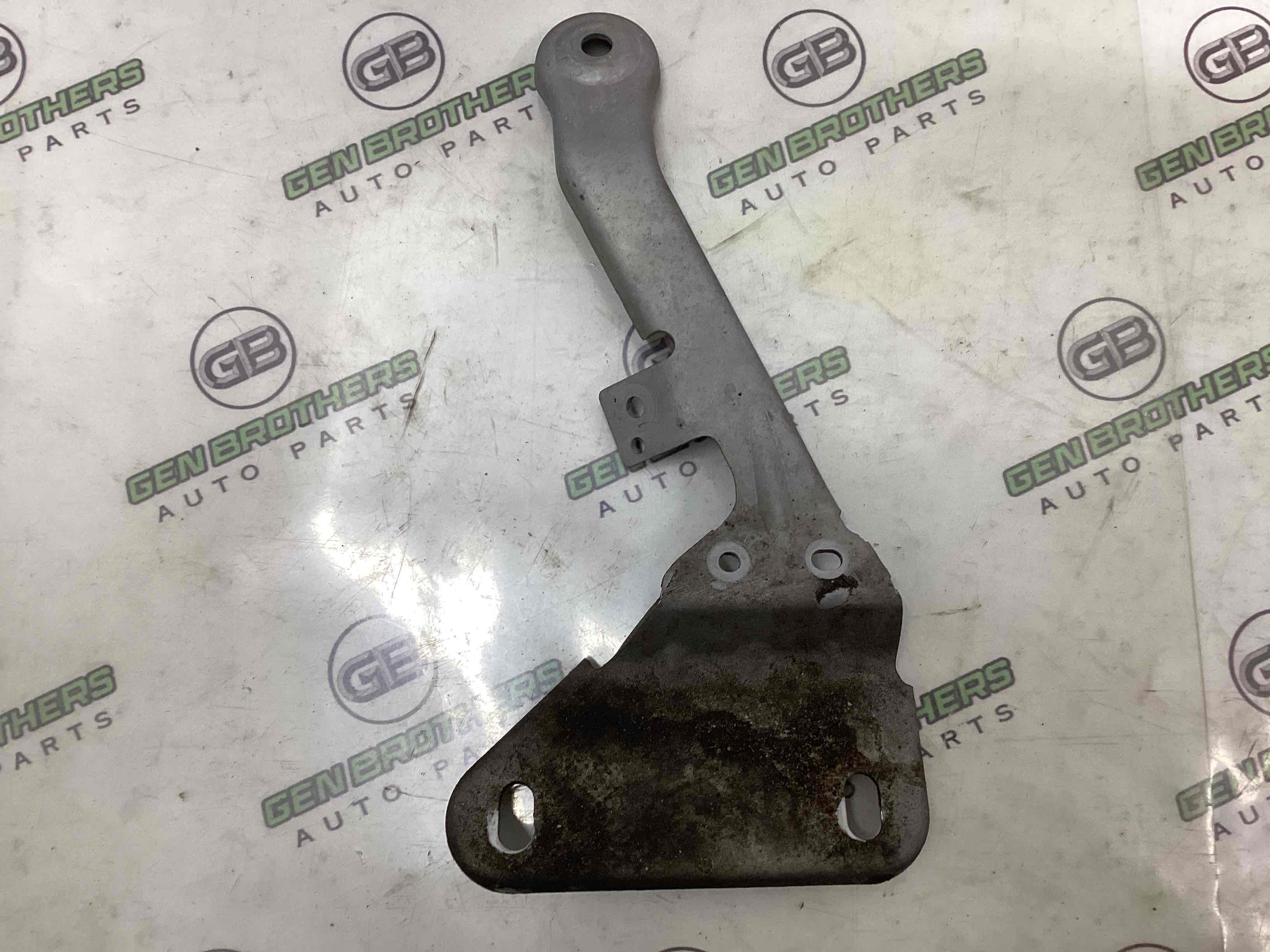 Кріплення, кронштейн