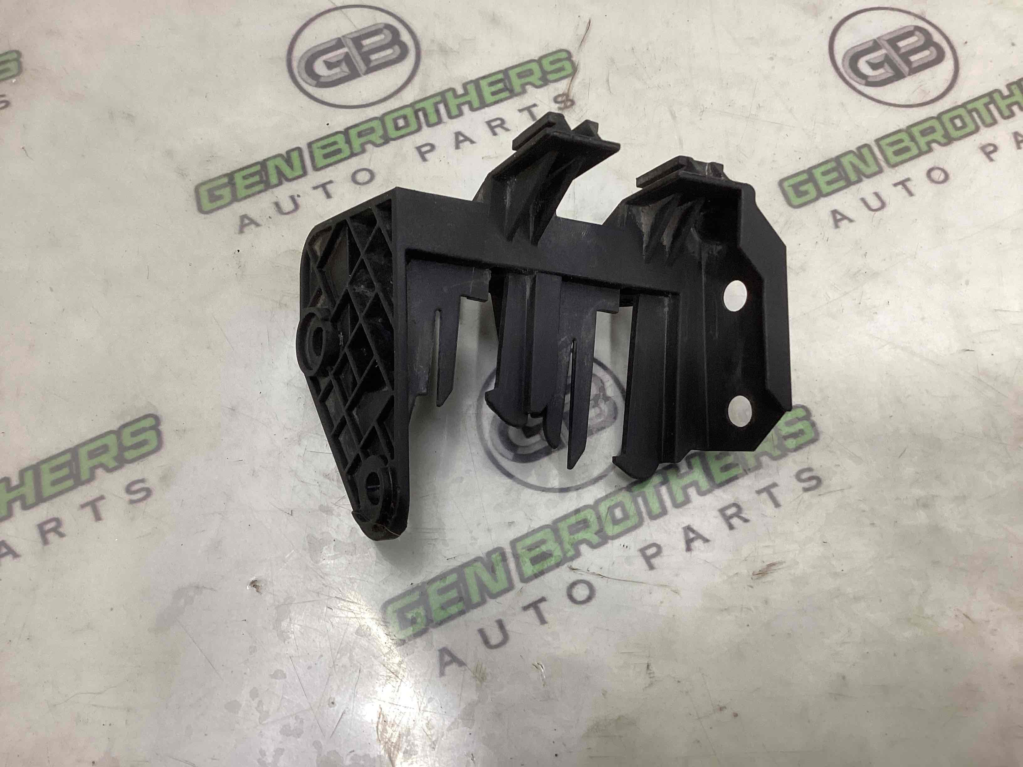 Кріплення, кронштейн