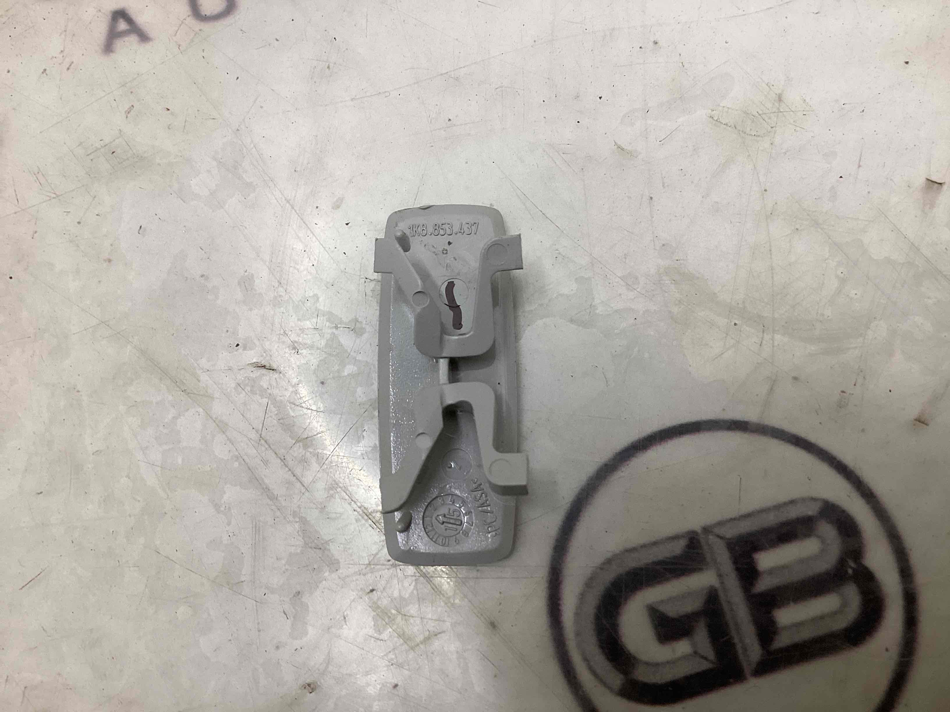 Пластикові елементи салону