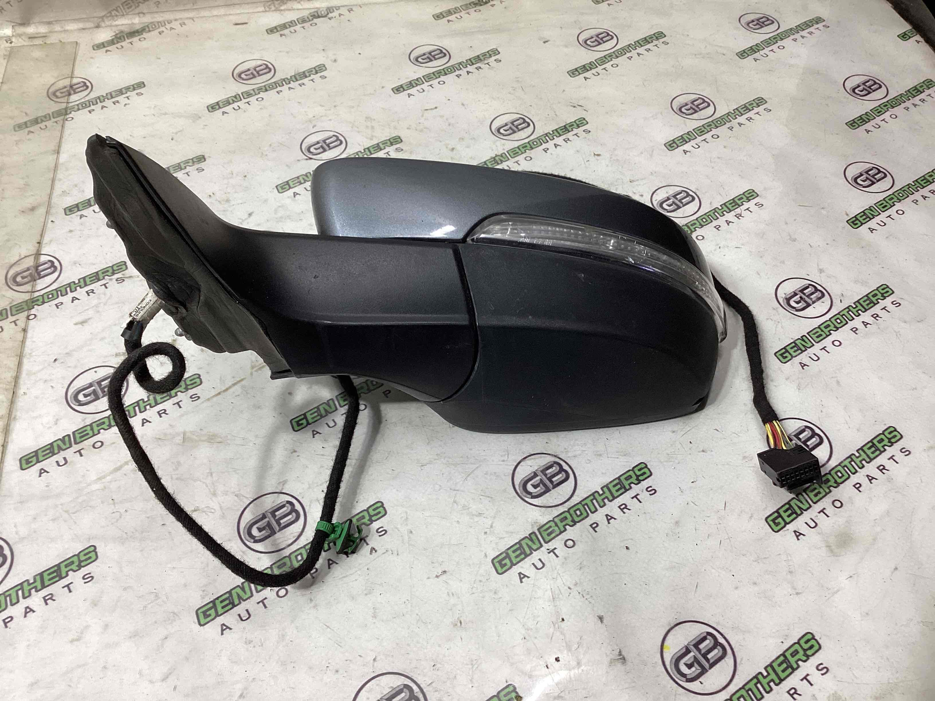 Зеркало внешнее левое