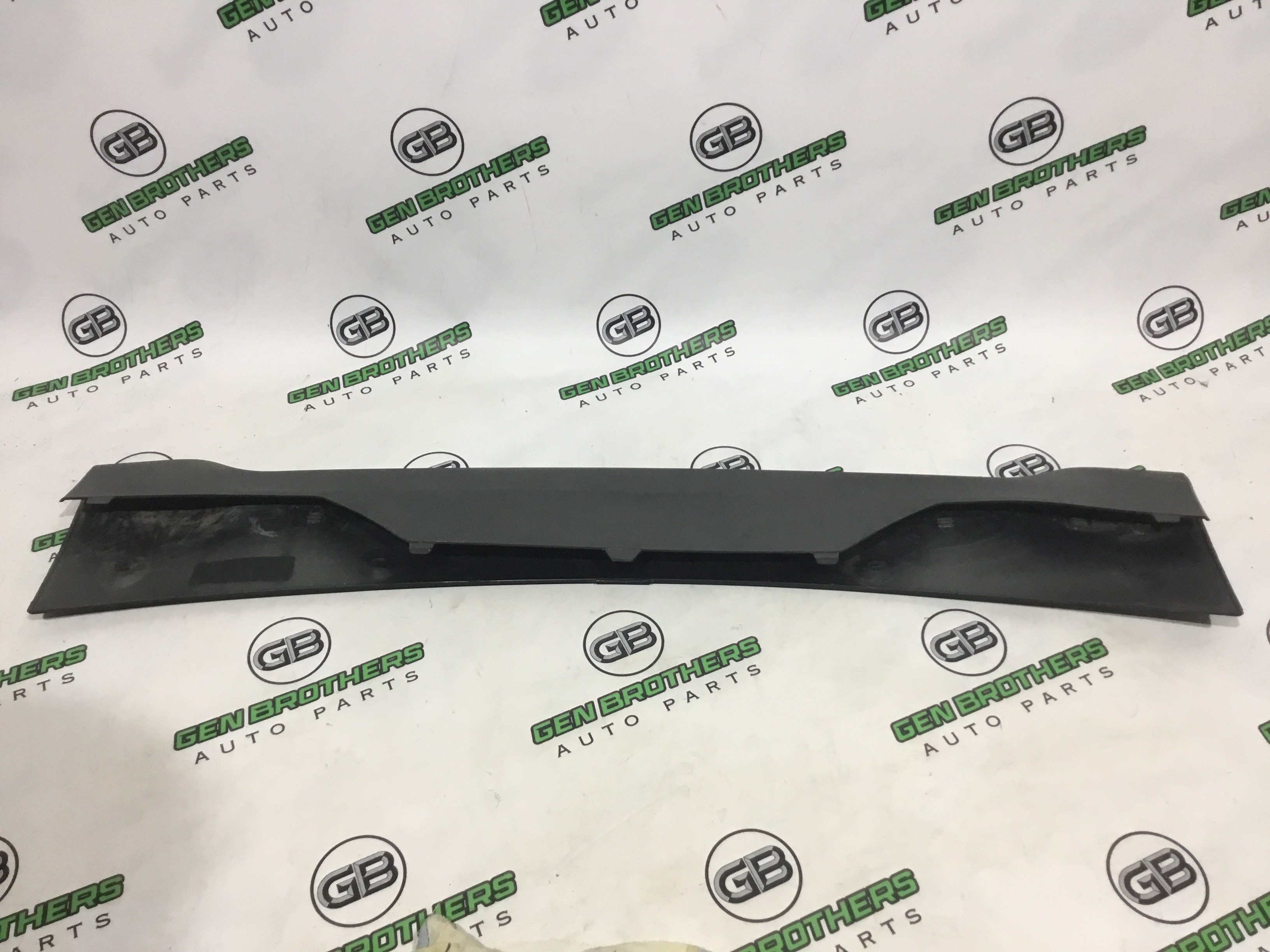 Накладка на бампер Land Rover Range Rover Sport L320 2005