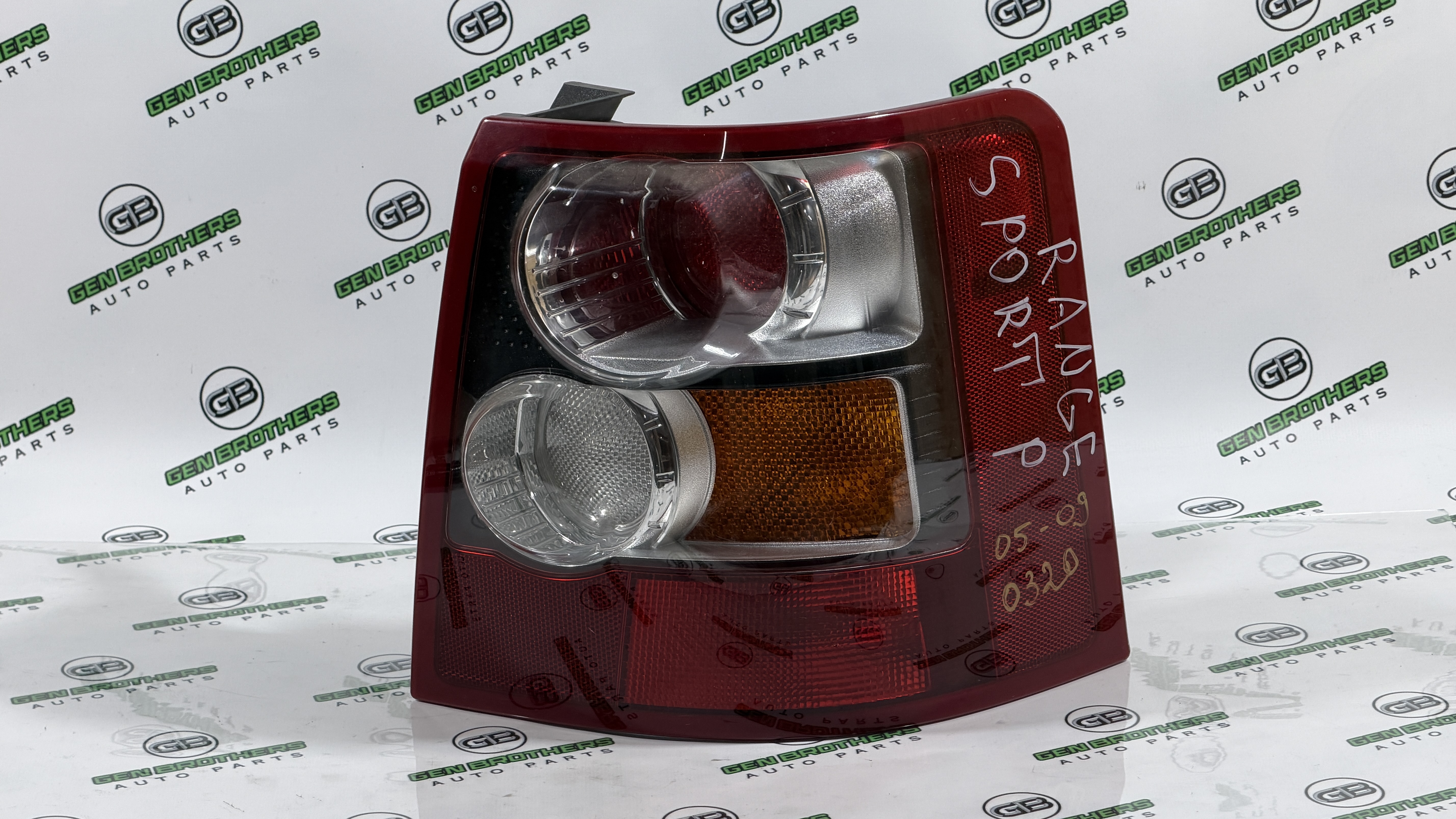 Ліхтар стоп сигналу Land Rover Range Rover Sport L320 2005