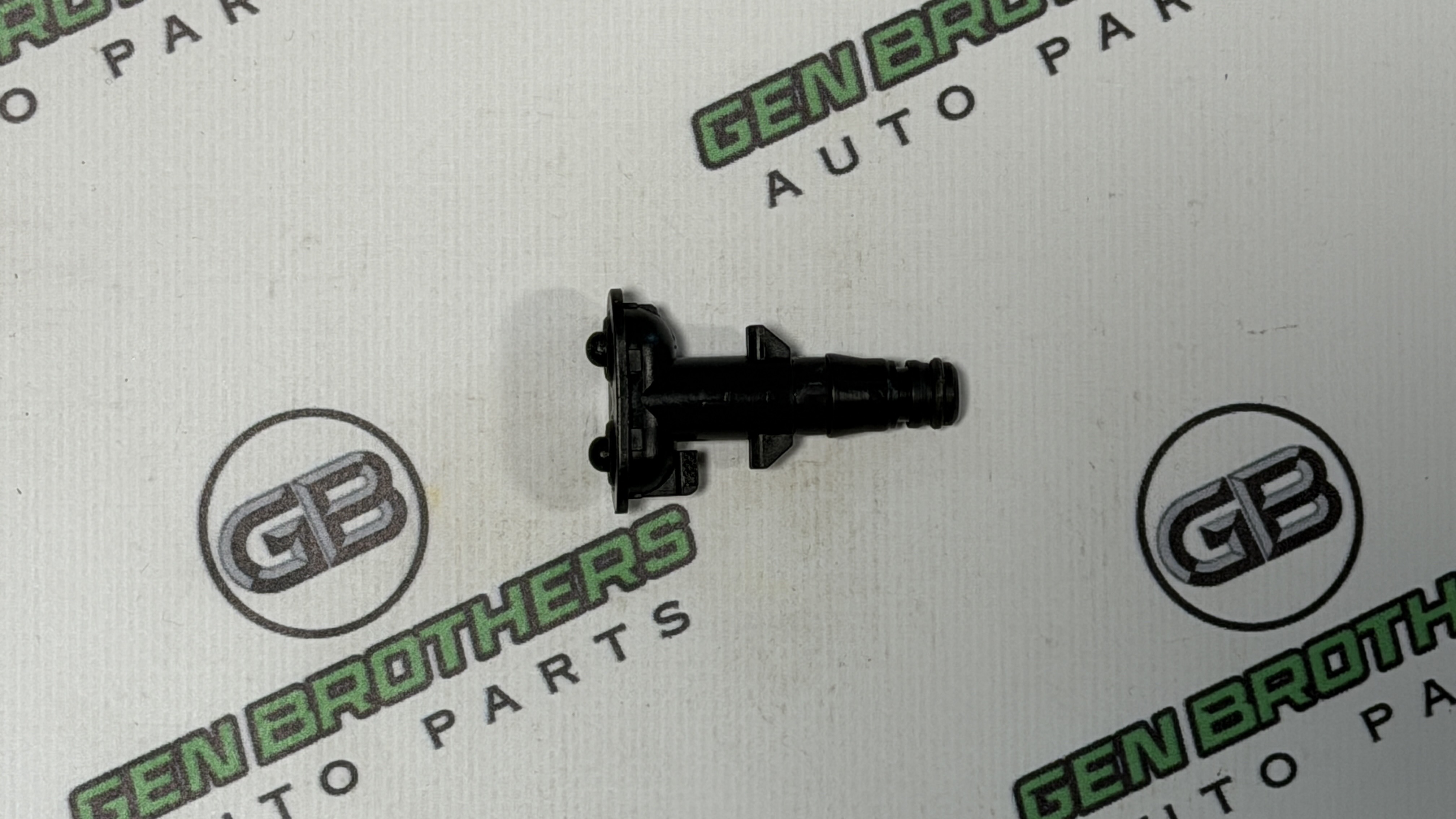 Форсунка омивача, насос омивача, шланг омивача Land Rover Range Rover L322 2002