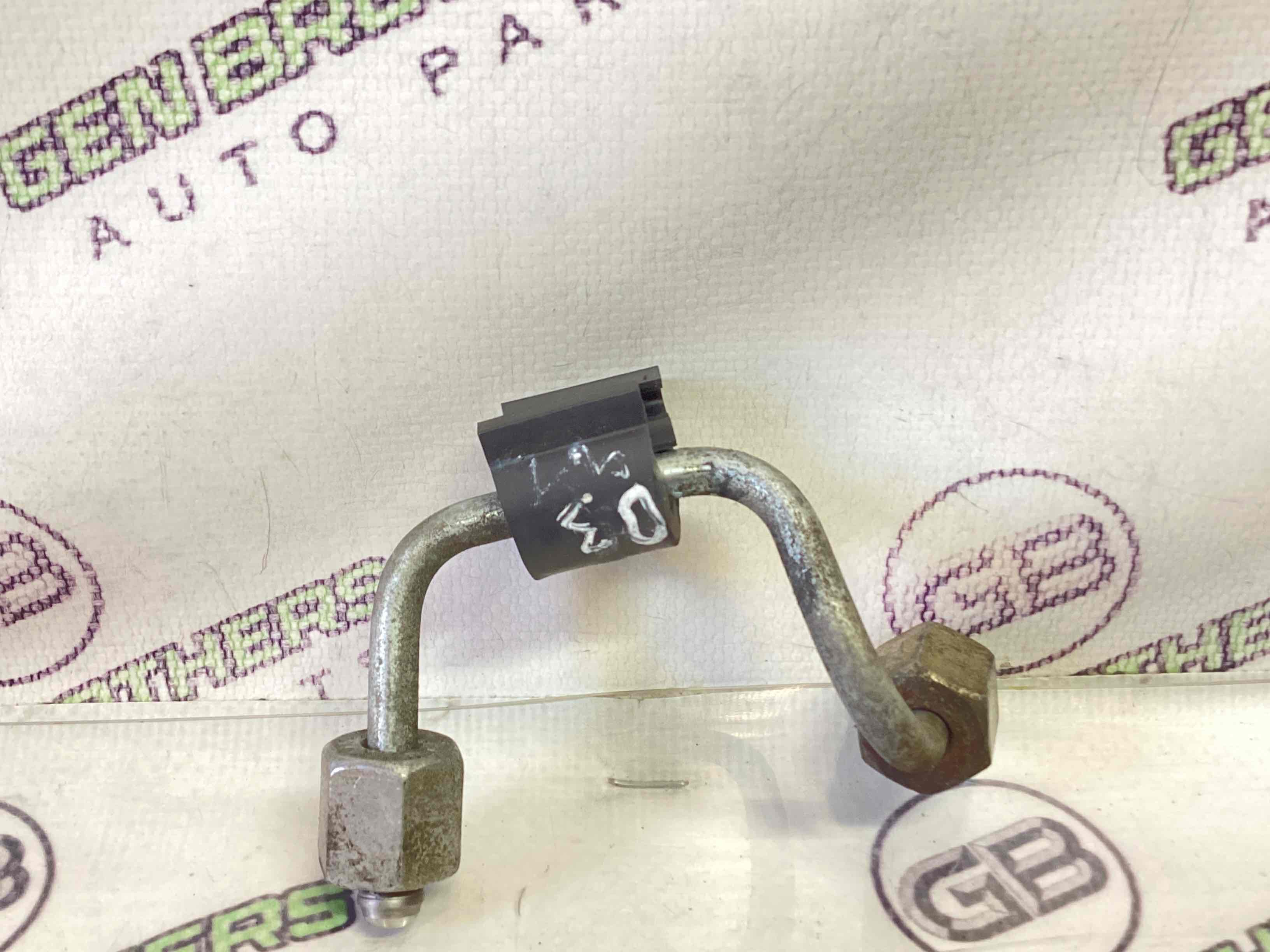 Трубка паливна