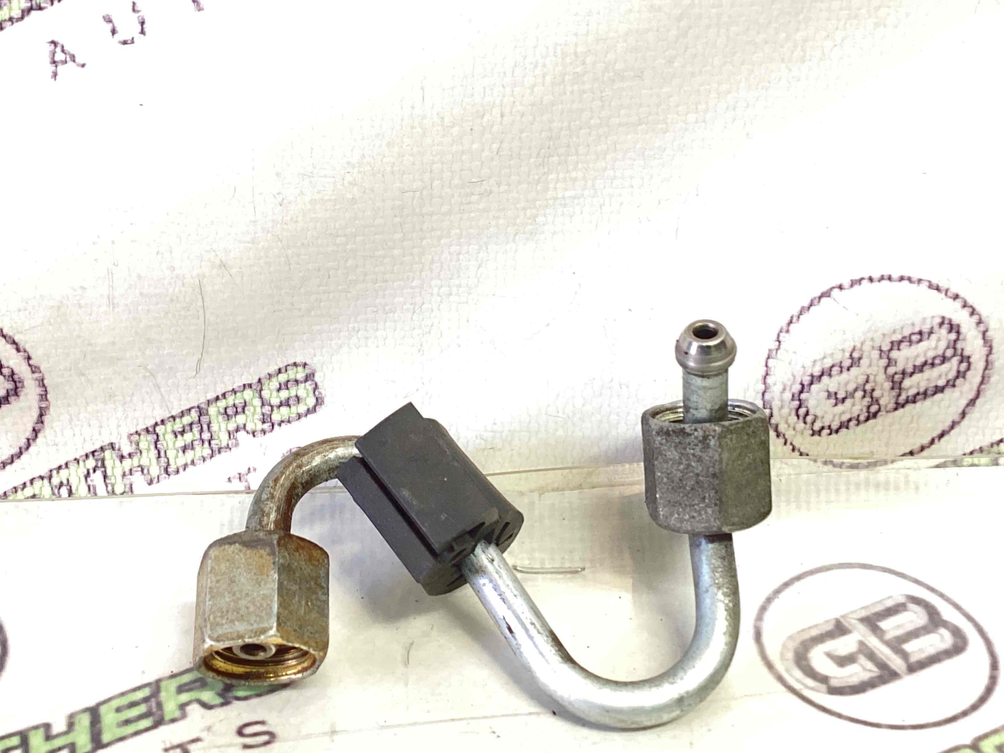 Трубка паливна