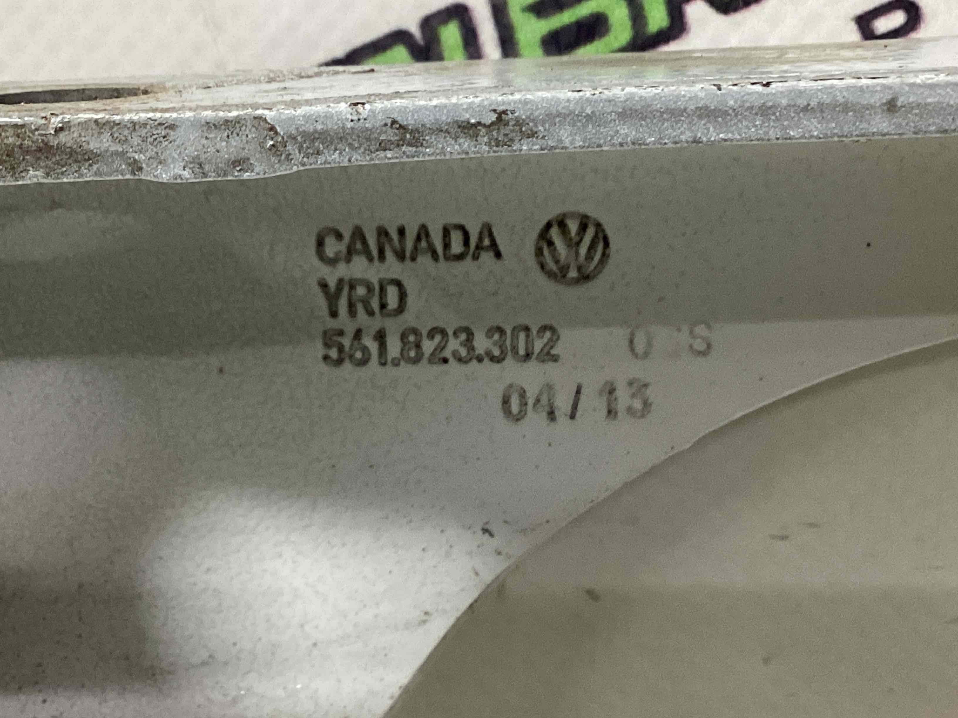 Петля капота, кронштейн капота