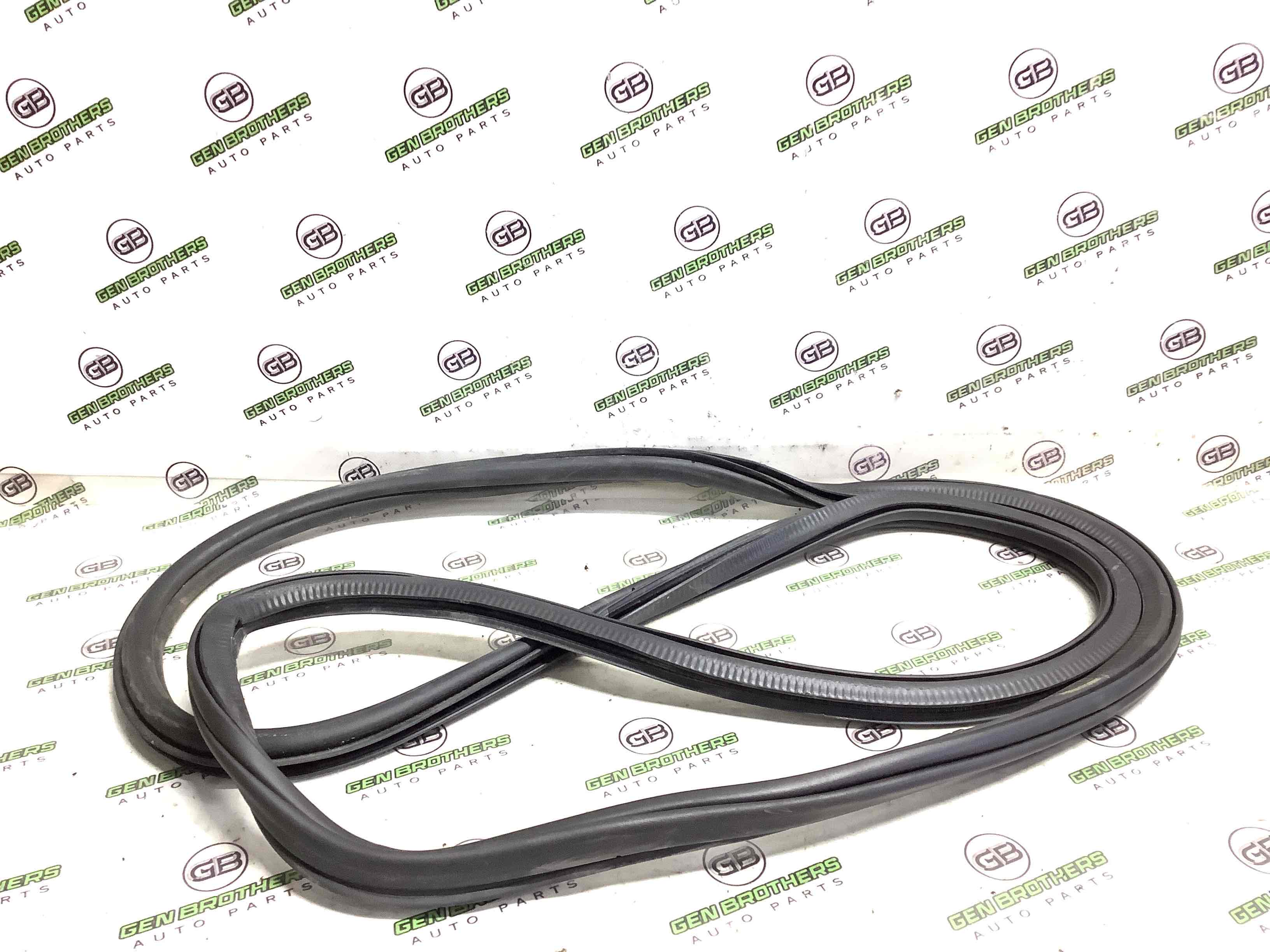 Ущільнювач скла, двері