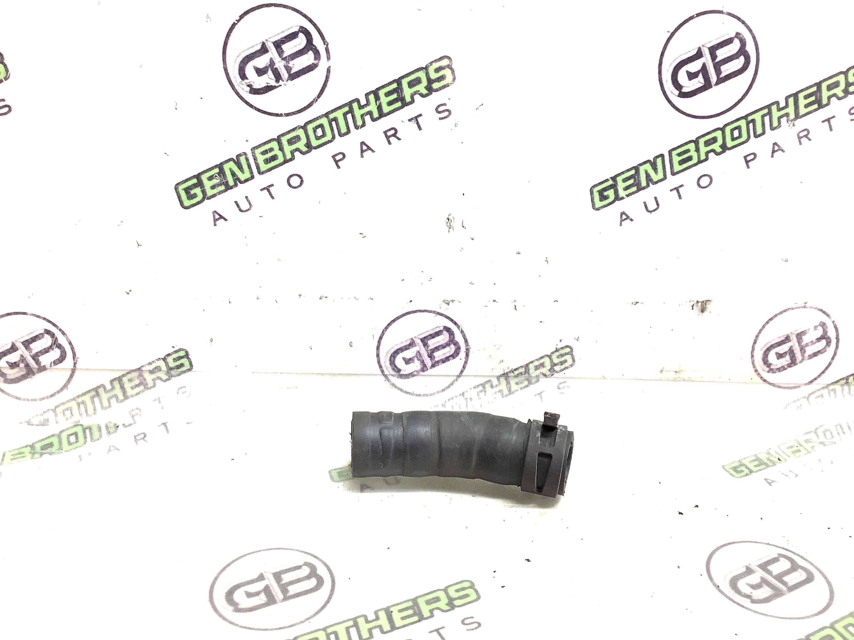 Патрубок трубопровід, шланг