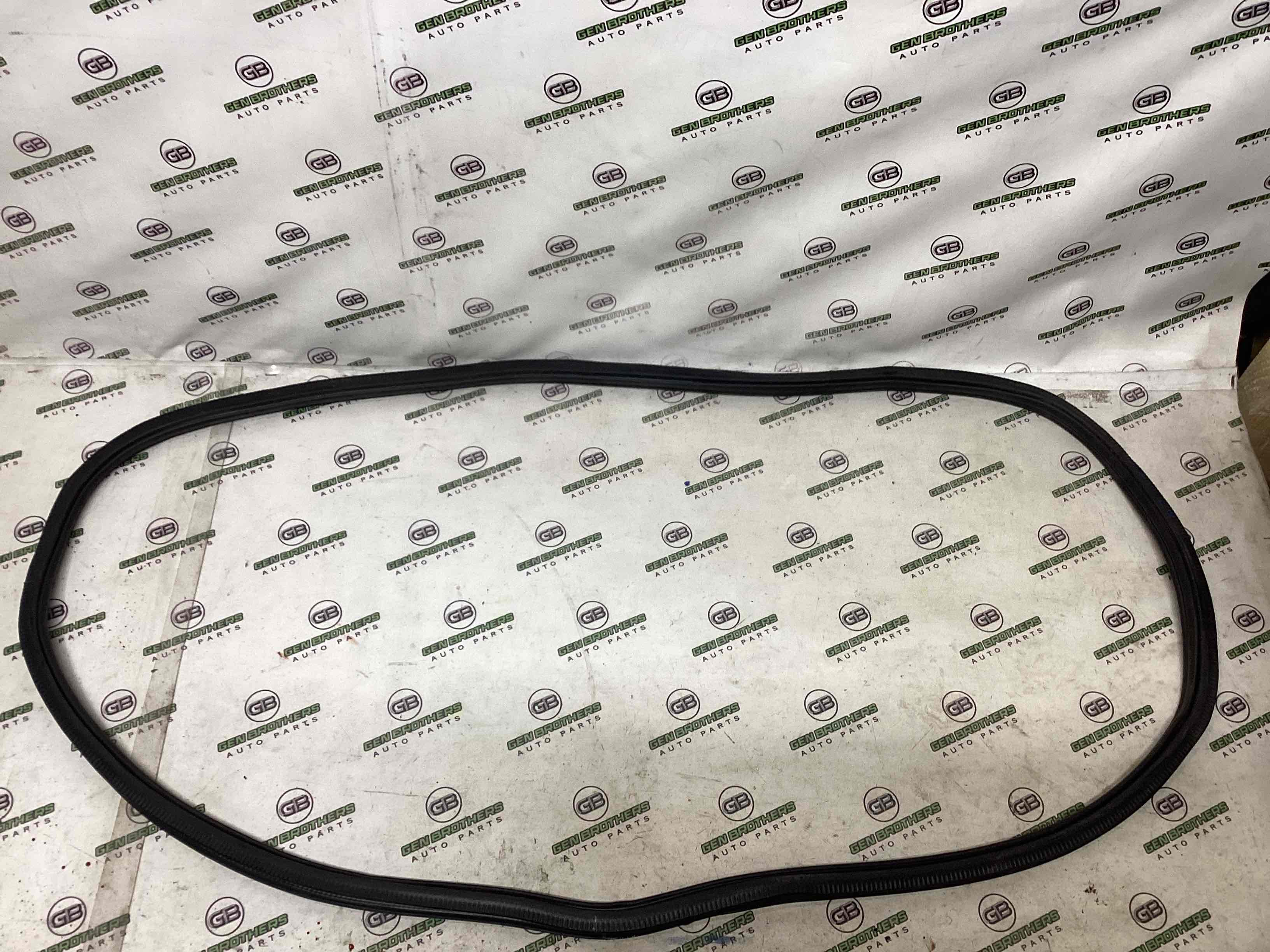 Ущільнювач скла, двері