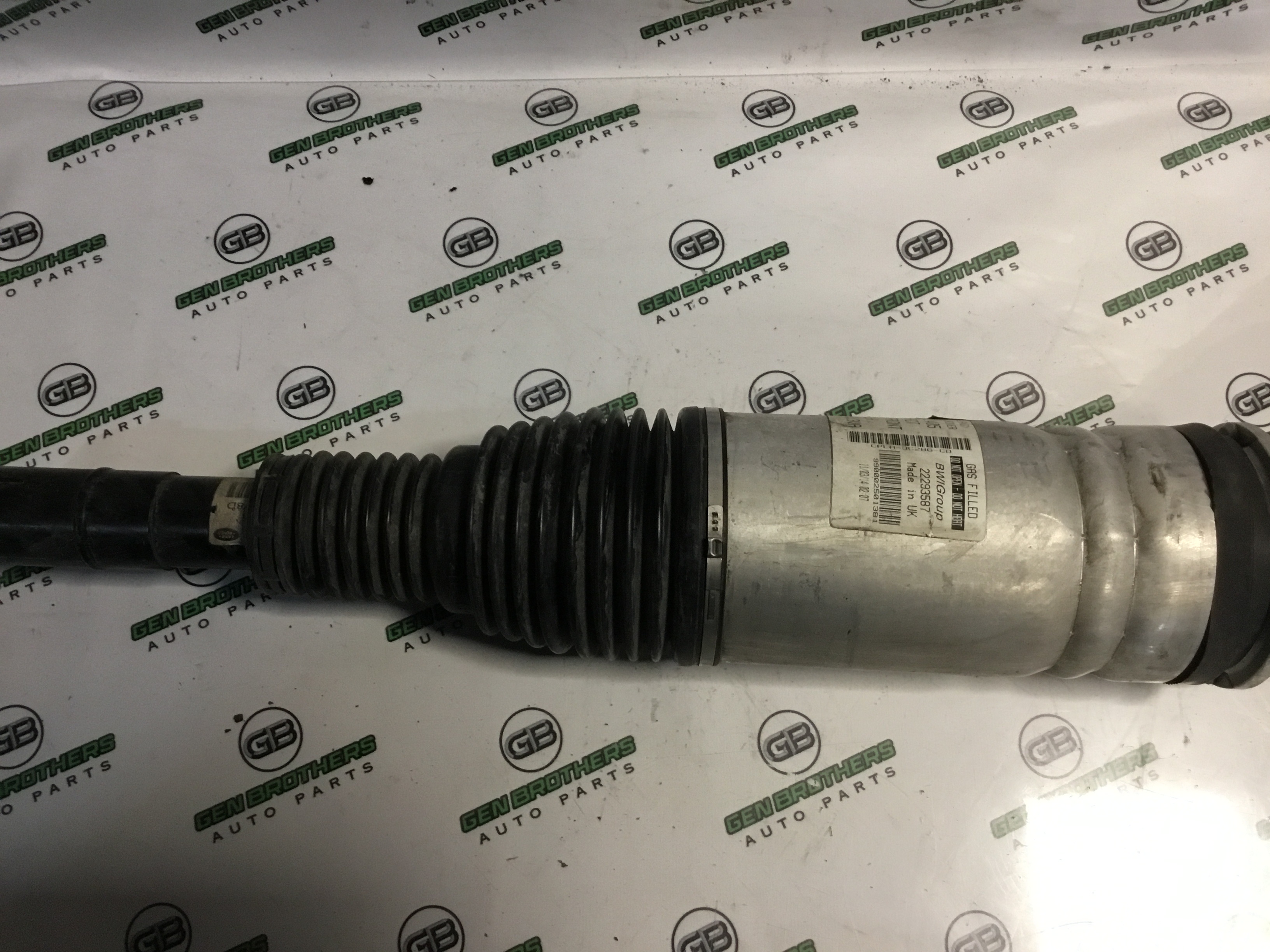 Амортизатор передній правий