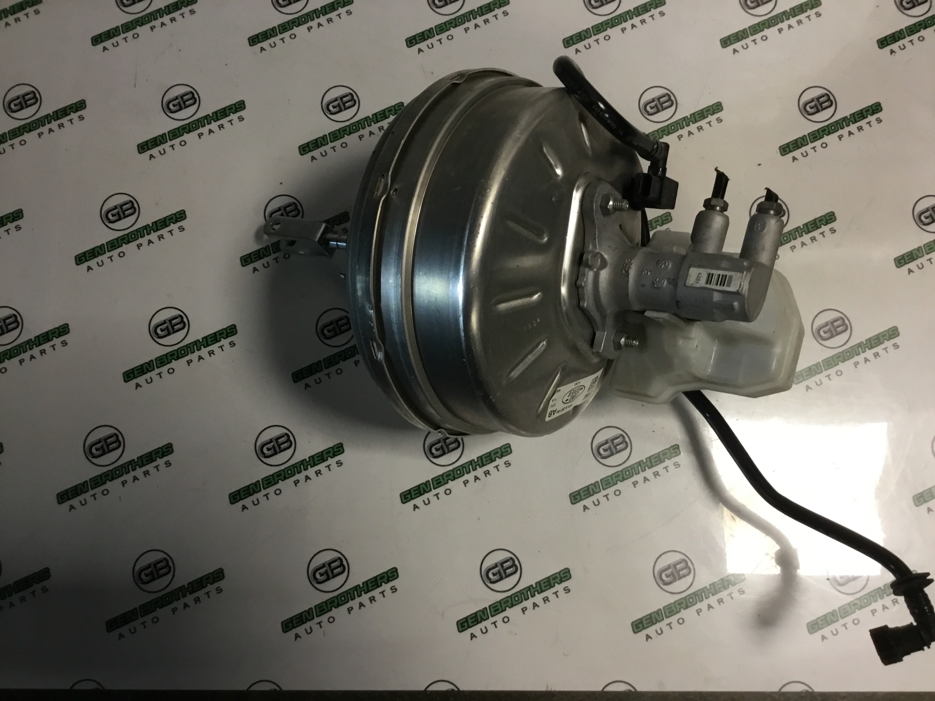 Вакуумний підсилювач гальм