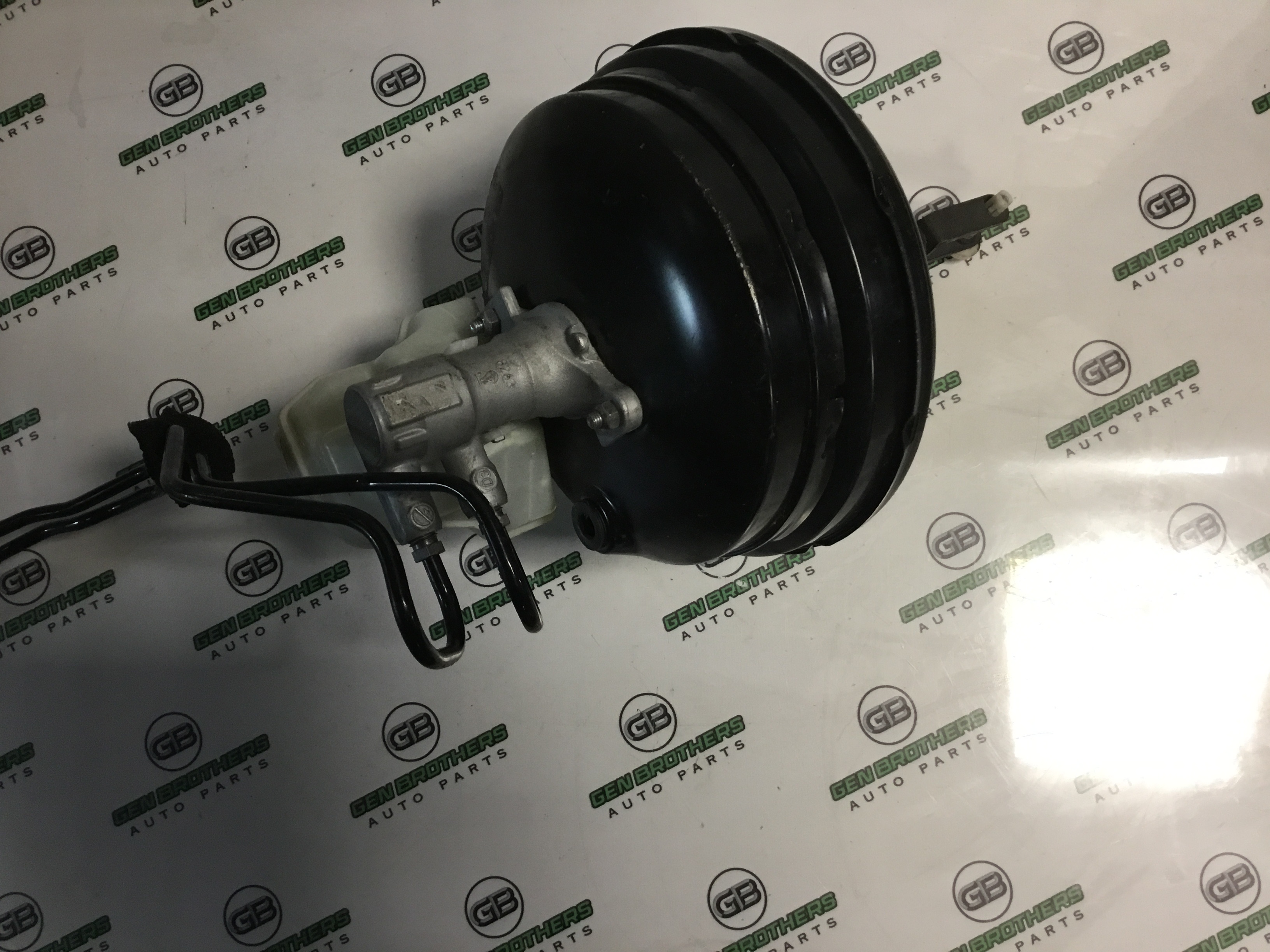 Вакуумний підсилювач гальм