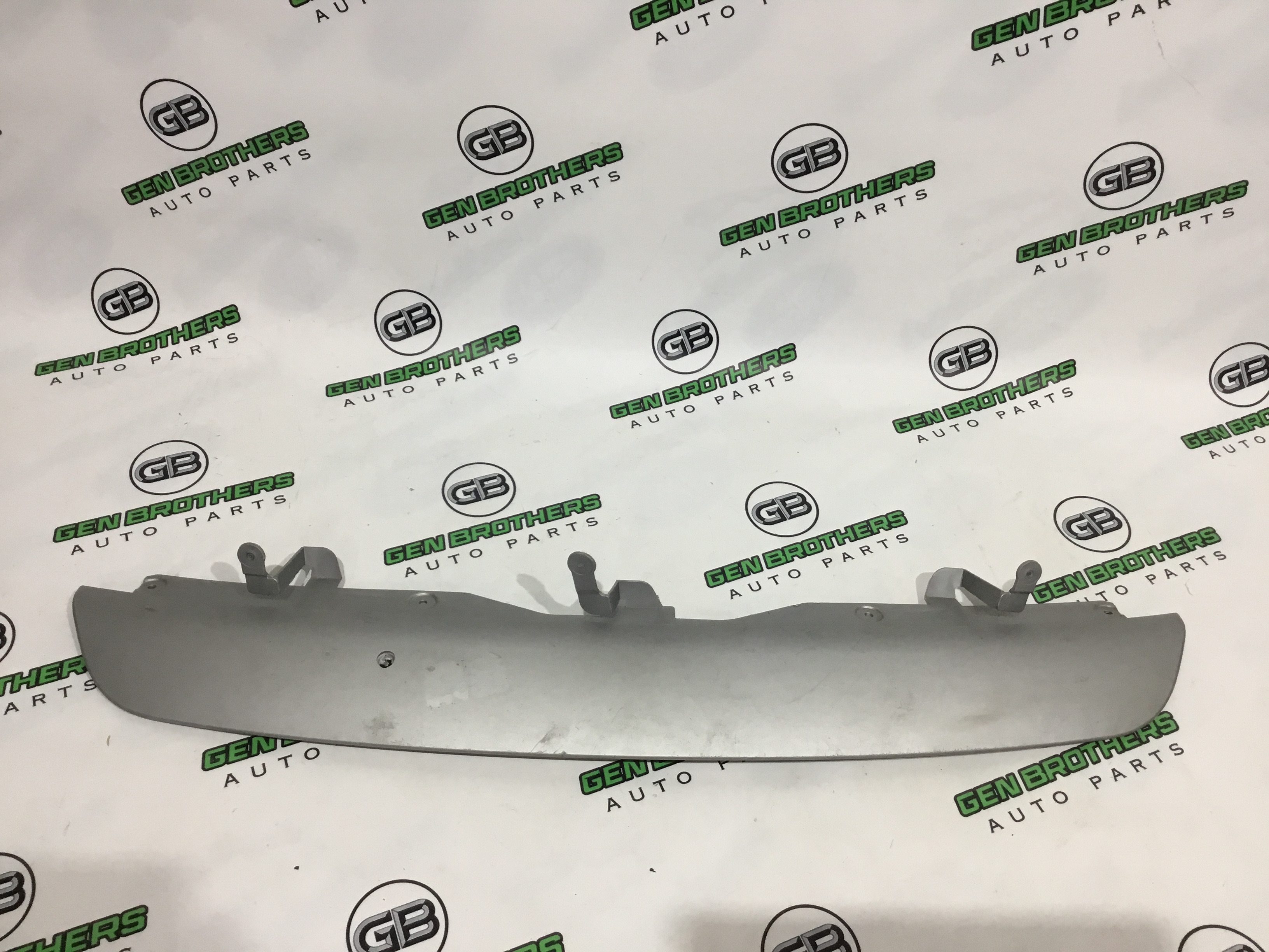 Накладка на бампер