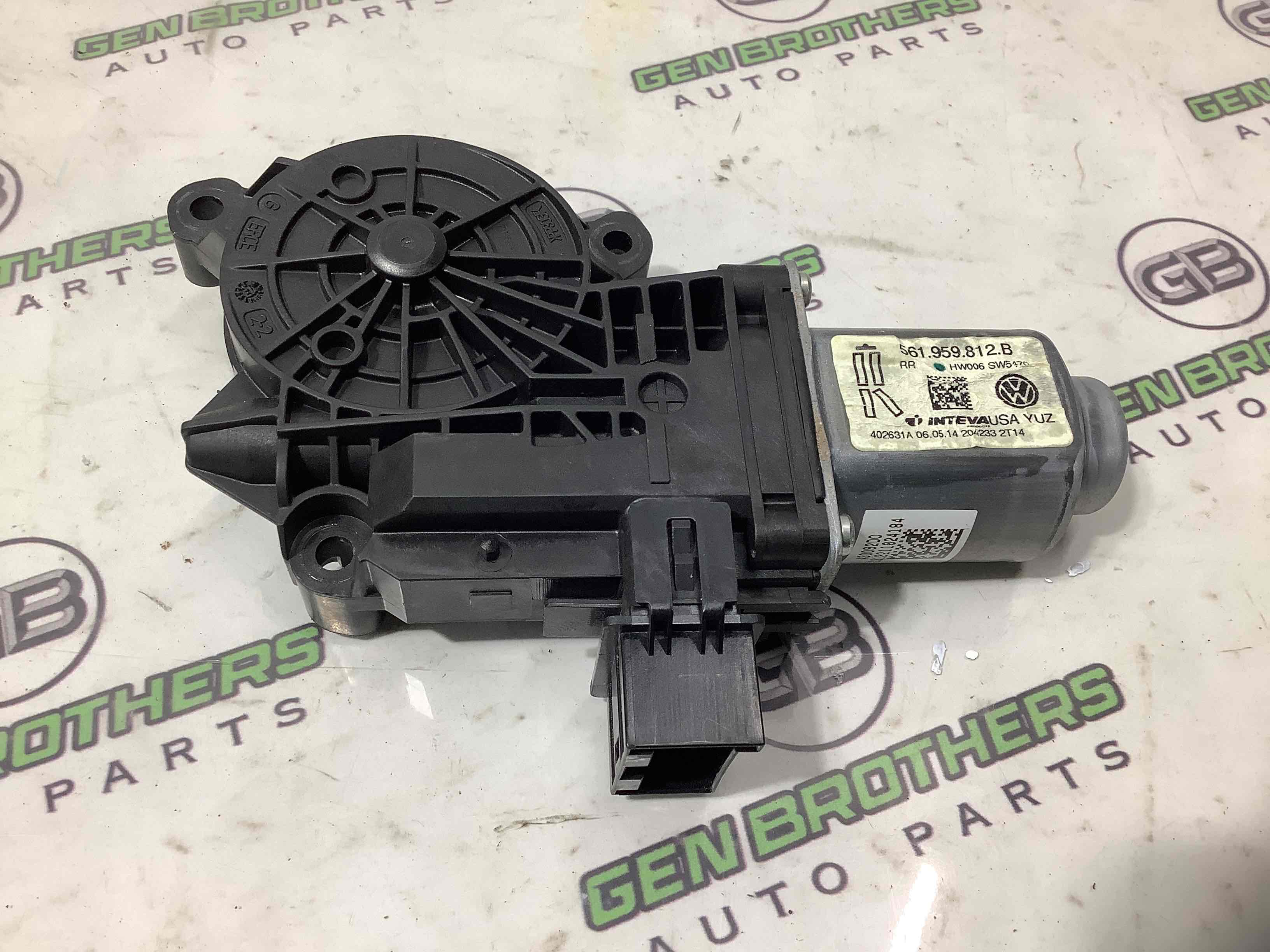 Моторчик склопідйомника