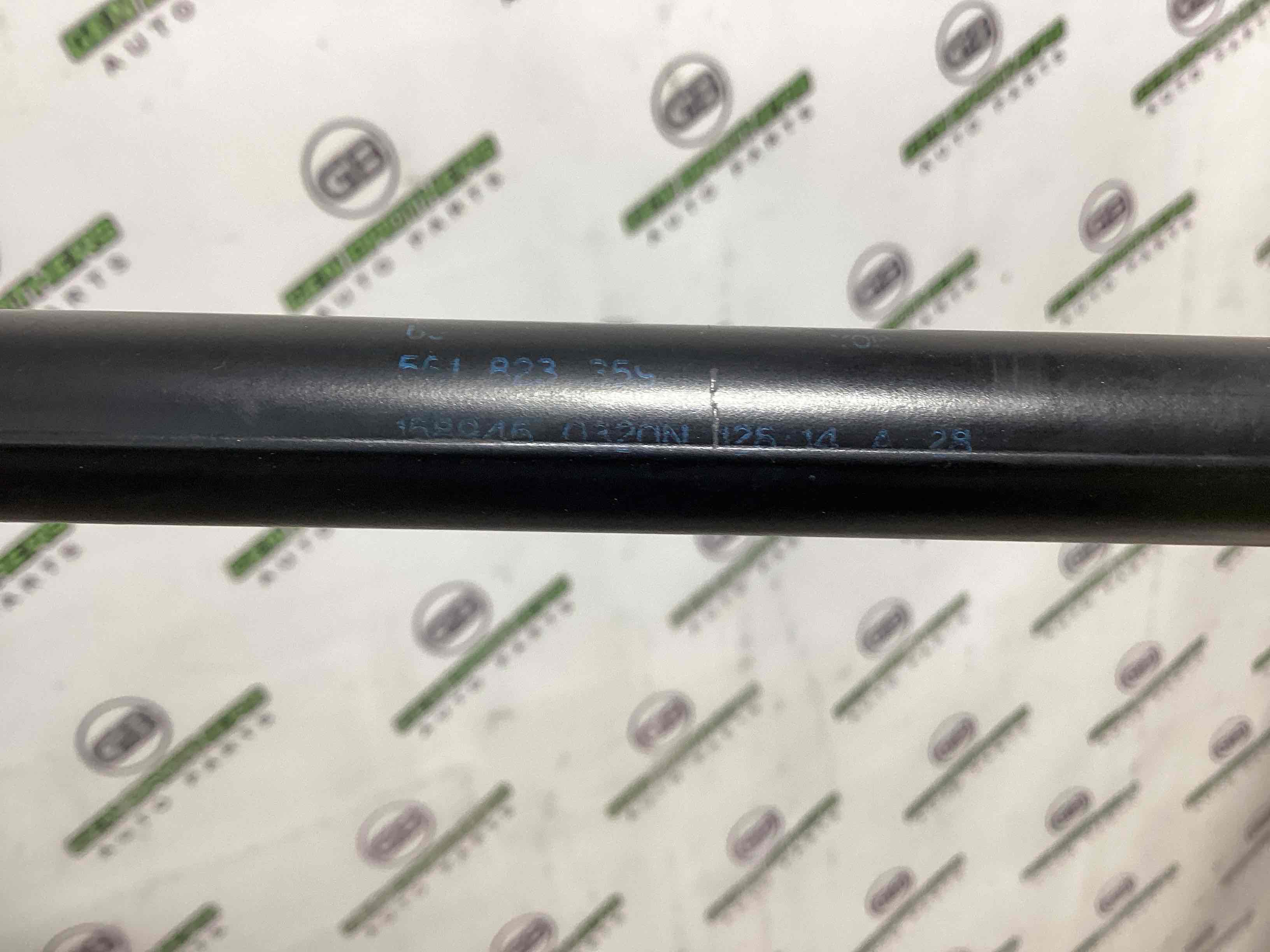 Амортизатор капота